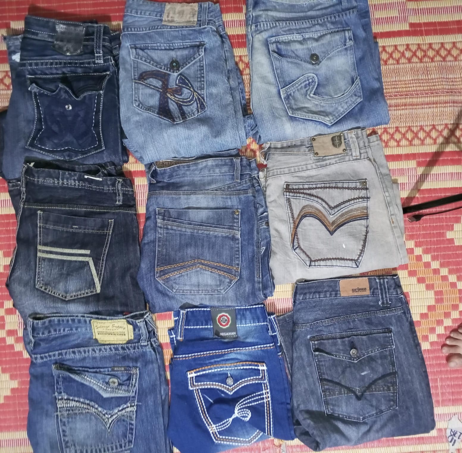 JEANS NON MARQUÉS TOTAL 14 PIÈCES (ID 363)