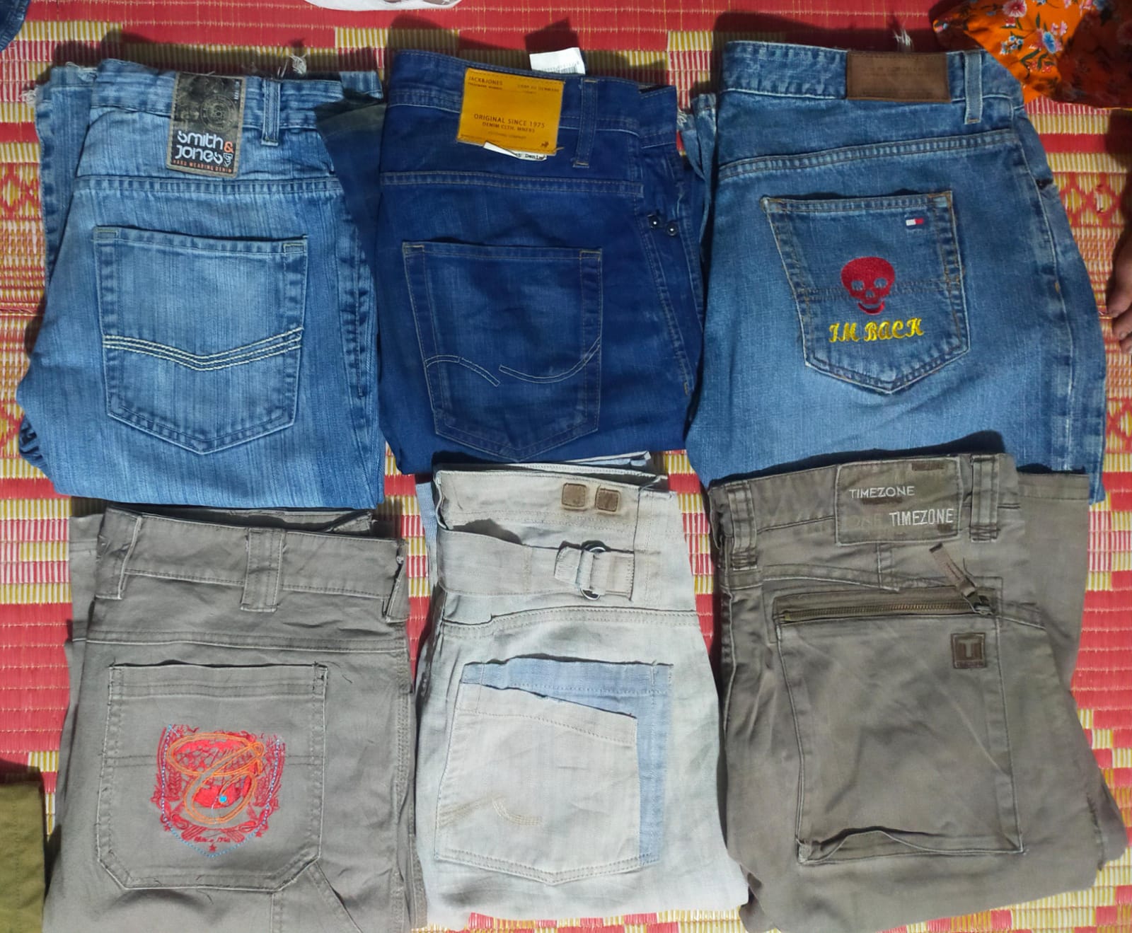 TOMMY HILFIGER ET AUTRES JEANS DE MARQUES MIXTES TOTAL 11 PIÈCES (ID 71)