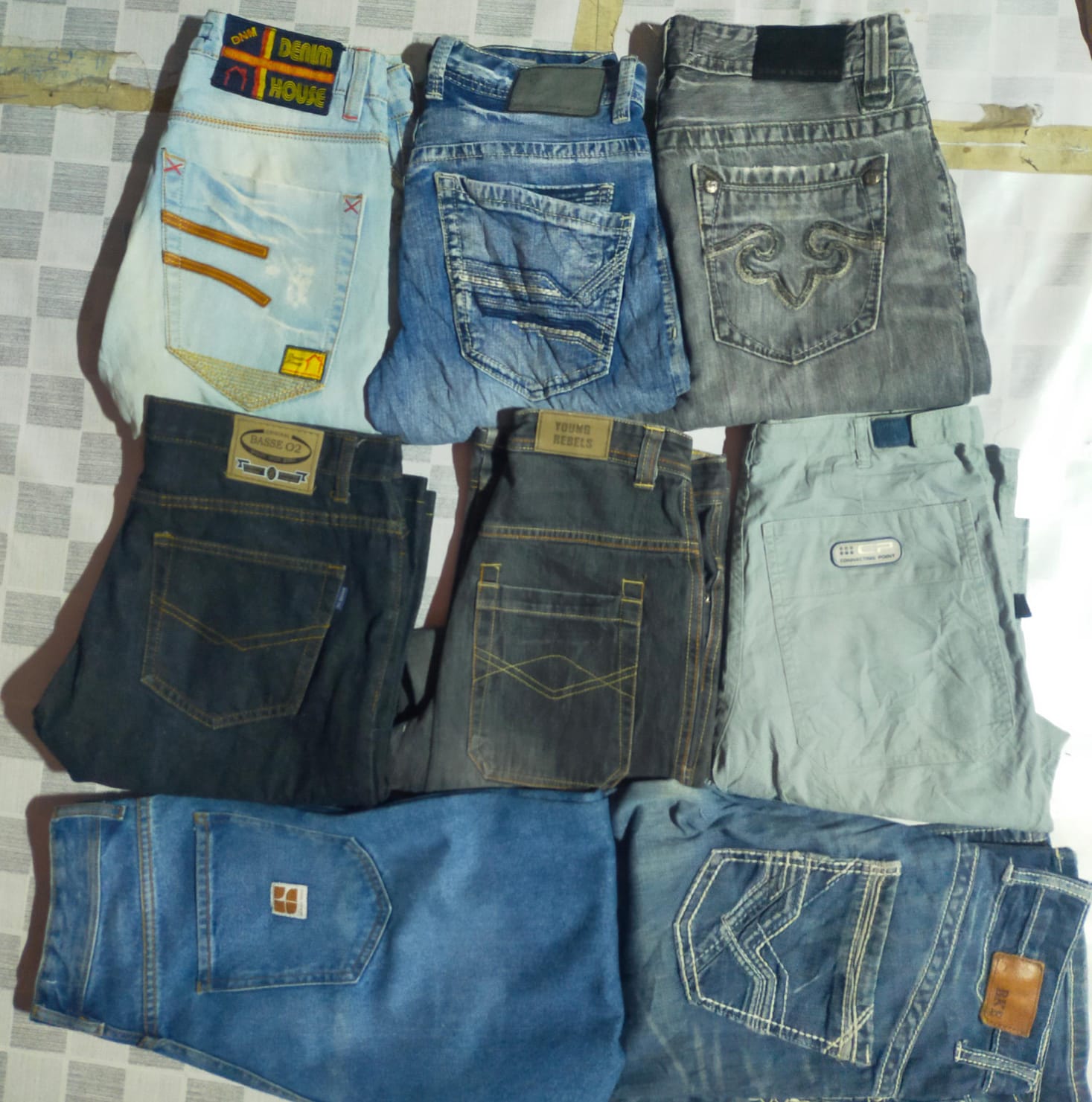 LEVI, S AND OTHER MIX BRANDS JEANS TOTAL 11  PIECES (ID 283)