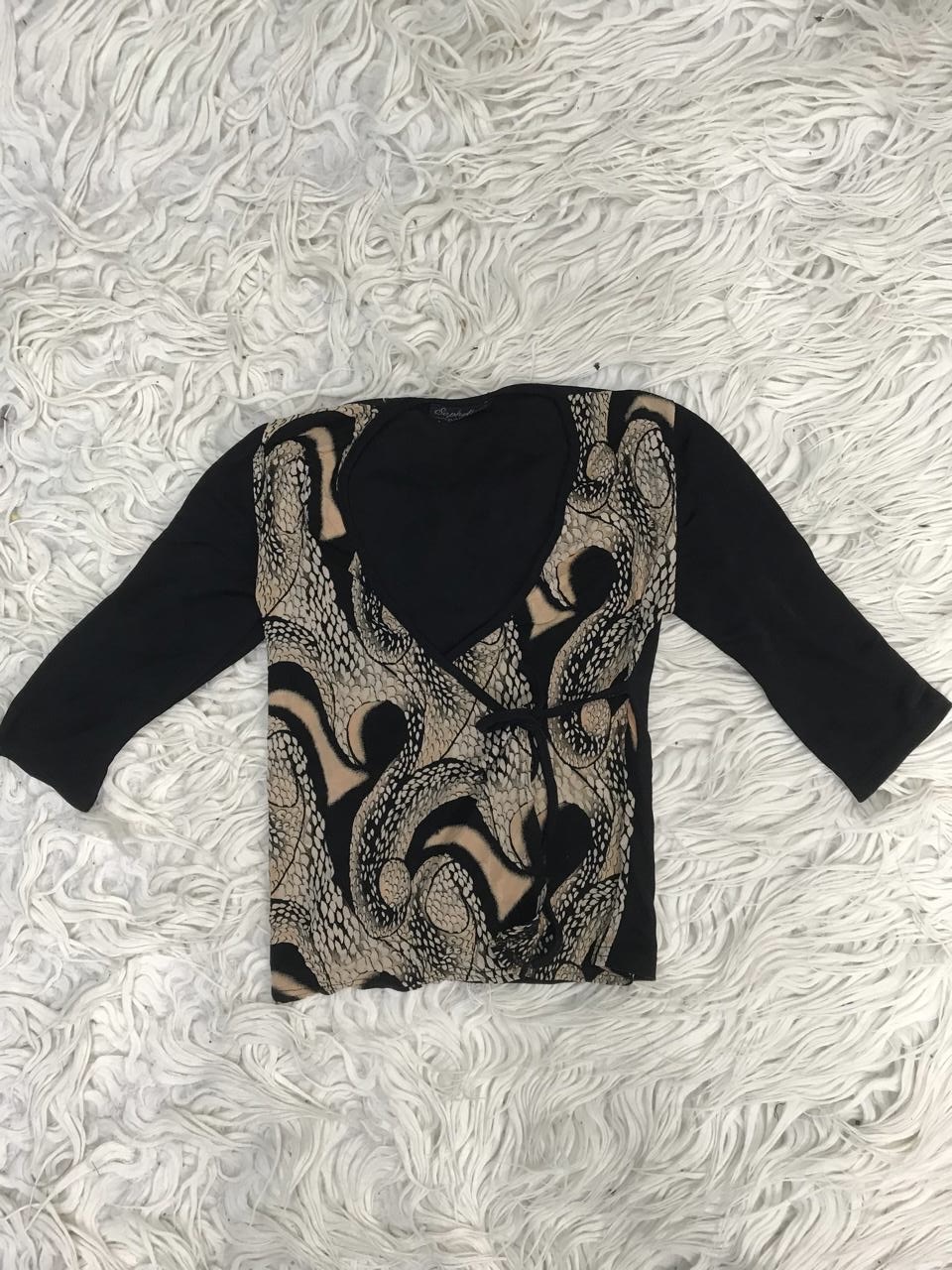Mesh- und Polyesterdesigns mit langen Ärmeln Top