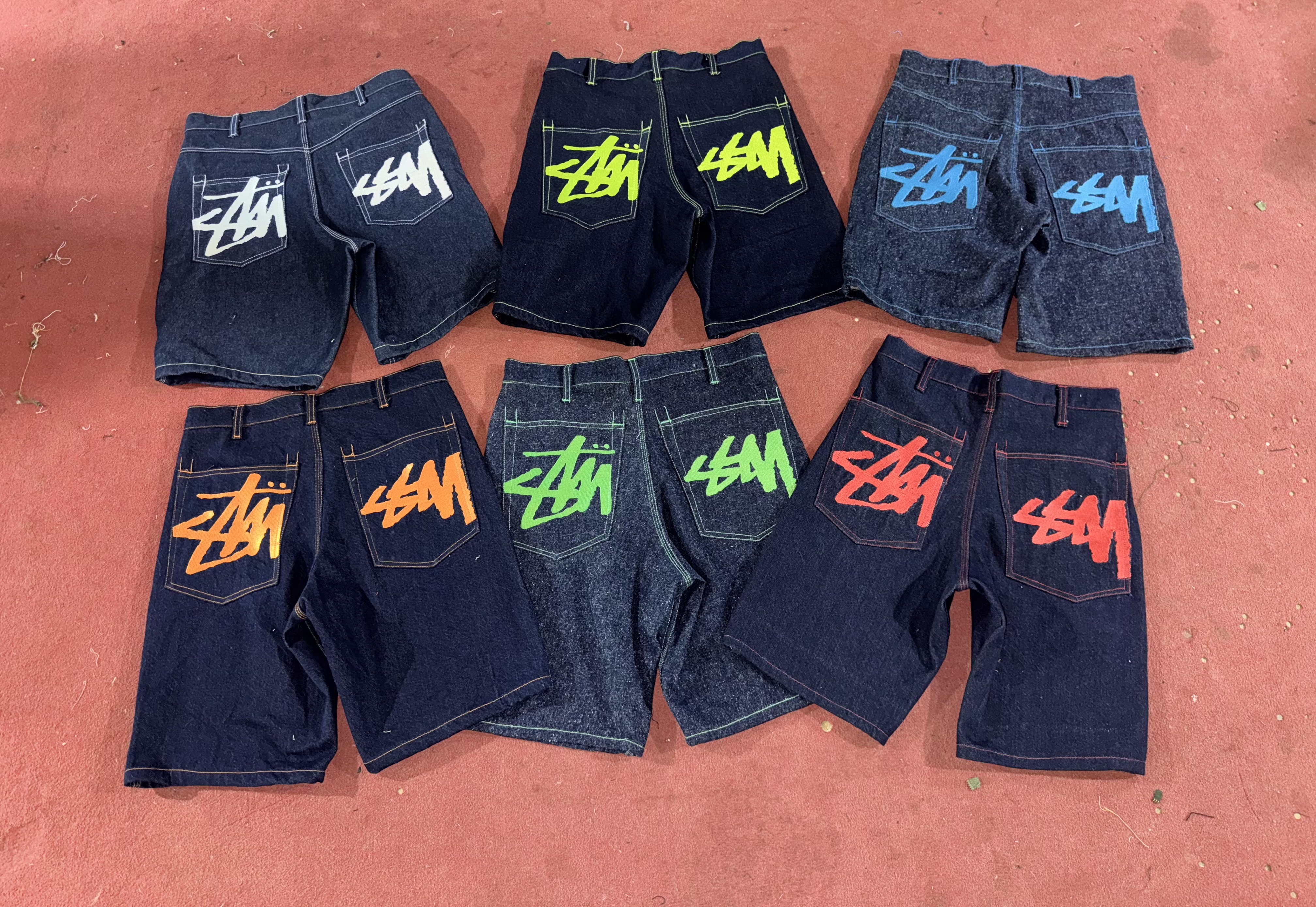 Shorts di denim stussy in stile rework