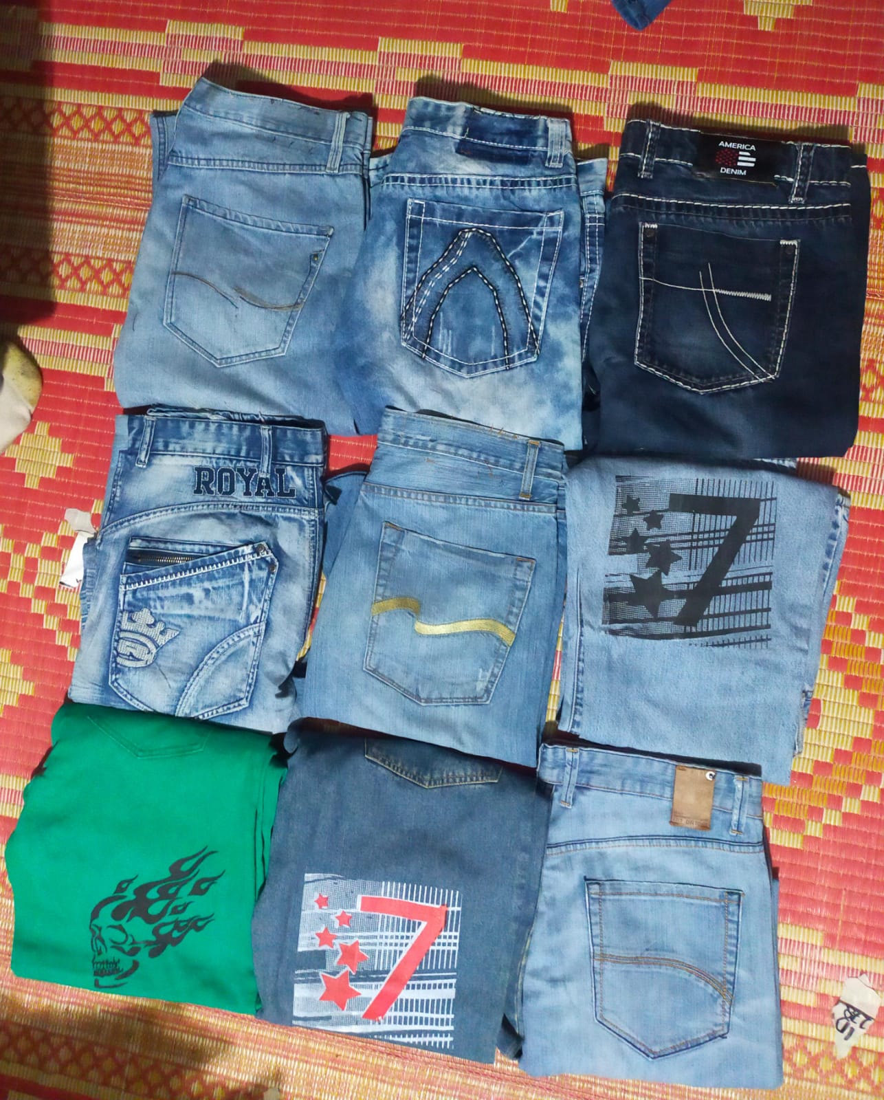 TOMMY HILFIGER  BAGGY AND OTHER MIX BRANDS JEANS  TOTAL 14  PIECES (ID 303)