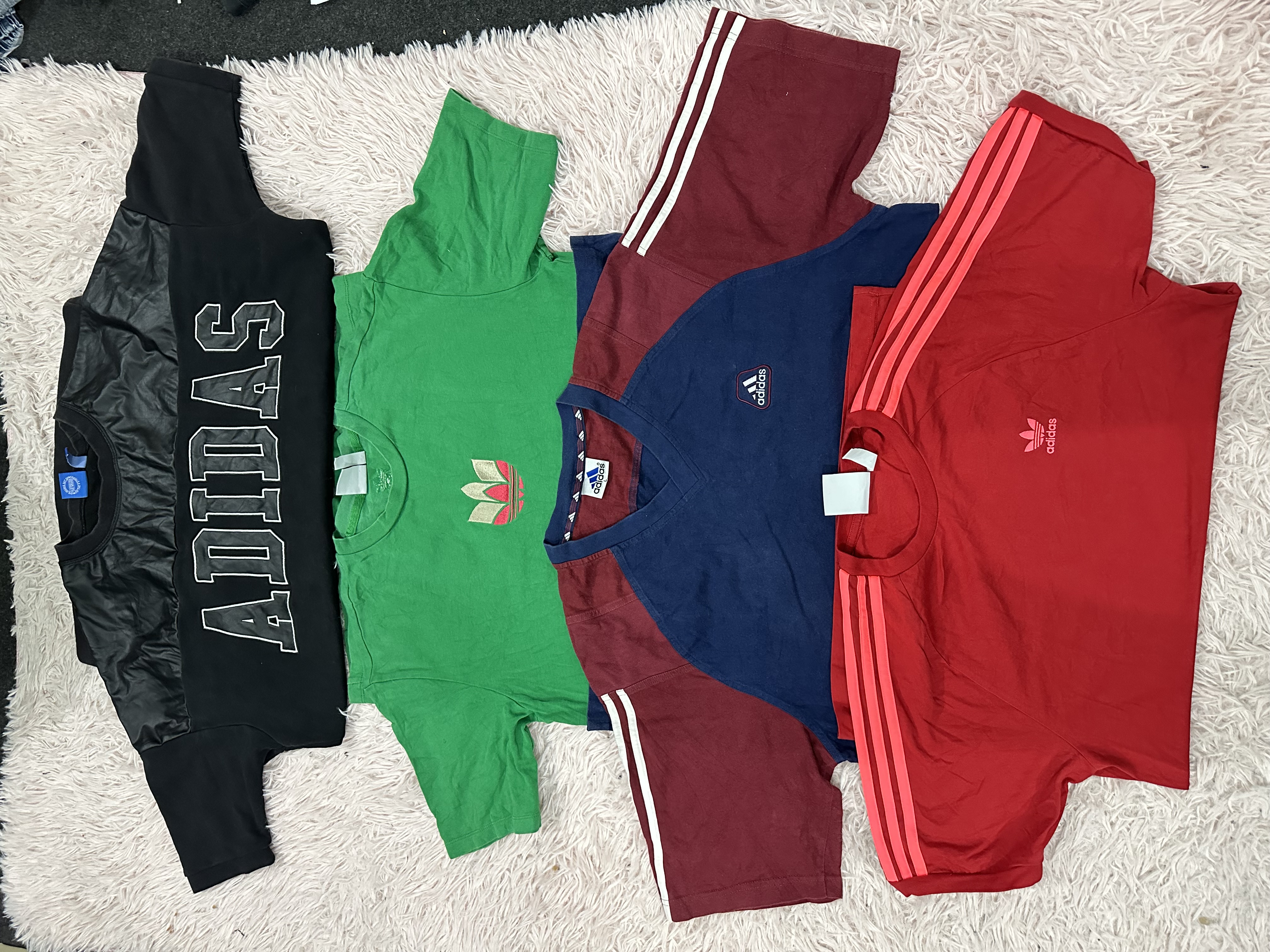 Adidas Rundhalsausschnitt T-Shirts 49 Stück