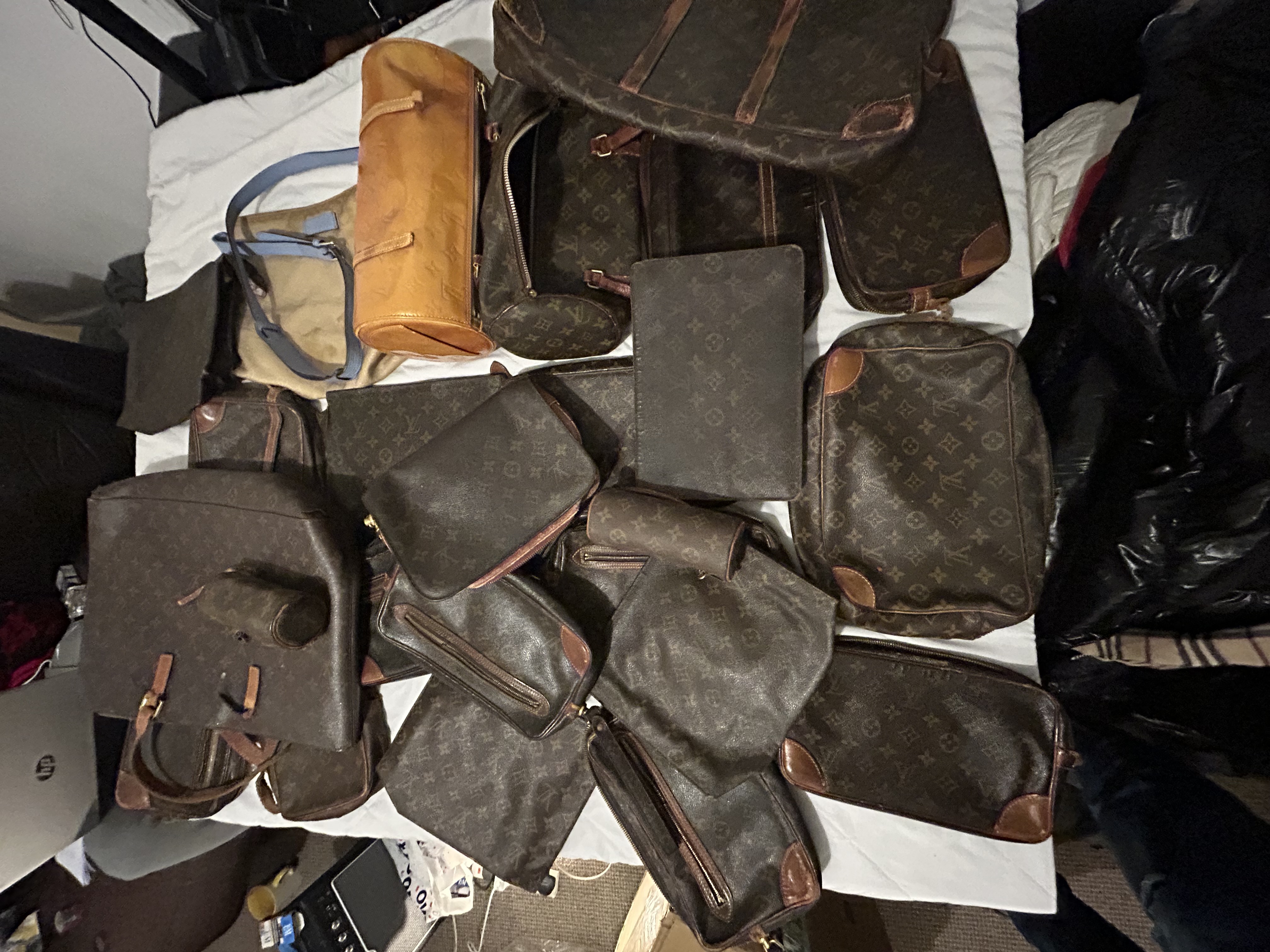 Louis Vuitton vintage set 25 bundle