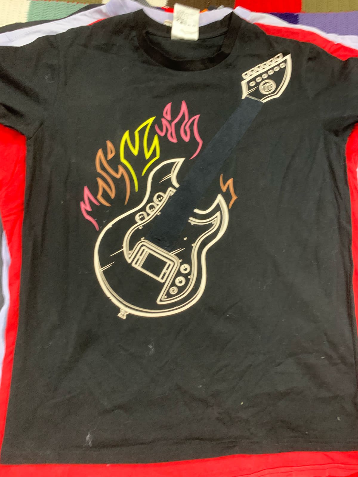 Musice e t-shirt stampato