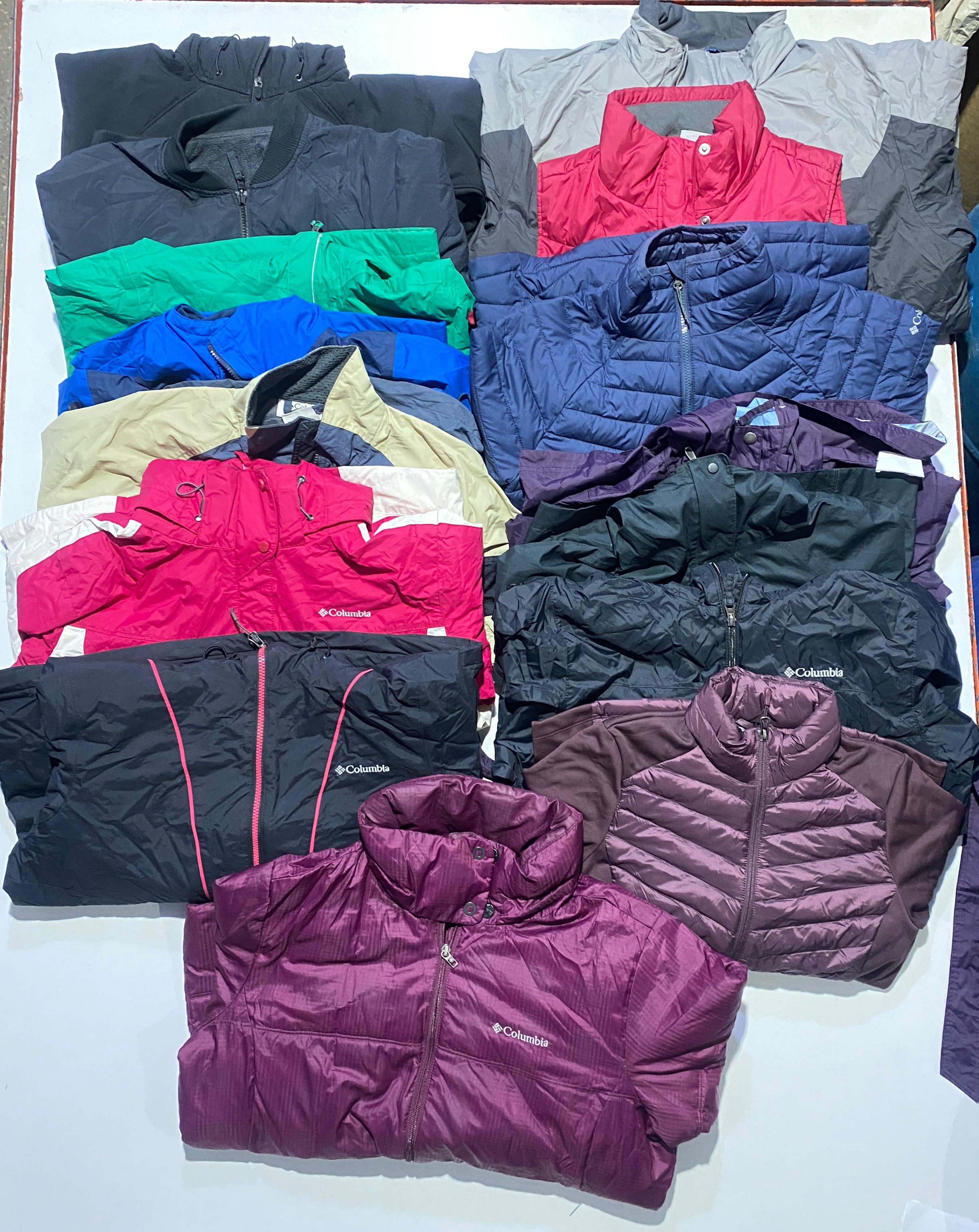 Jaquetas Columbia Windbreaker e Puffers Pesadas