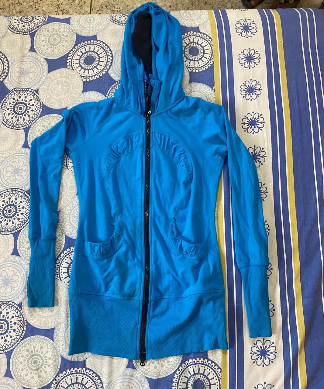 Lululemon Jacken & Sweatshirts - 99 Stück