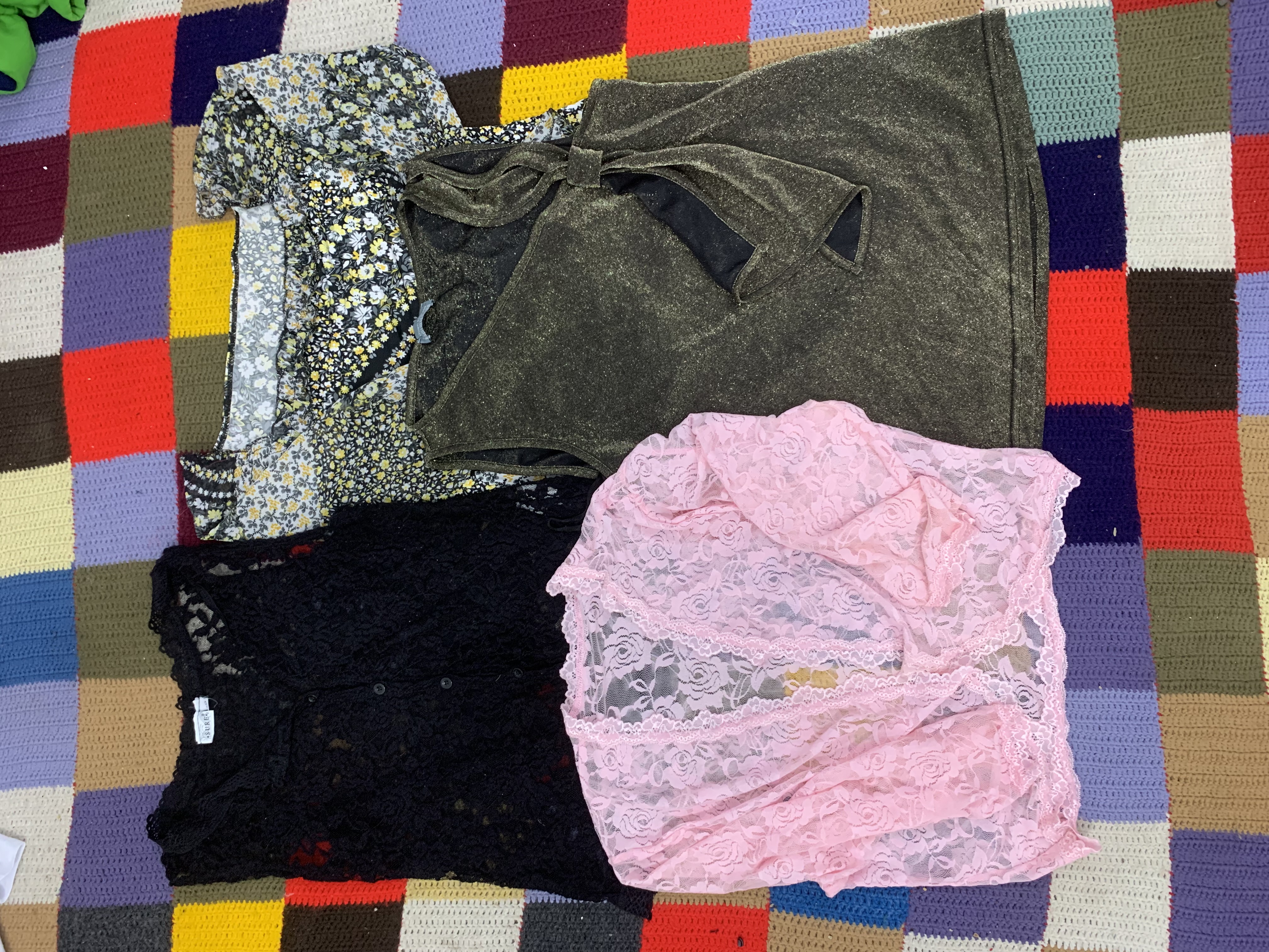 Lote em Lote de Tops Femininos Vintage Y2K | Mistura de Estética Retrô dos Anos 90 e 2000, Mesh, Grunge, Moda de Balada