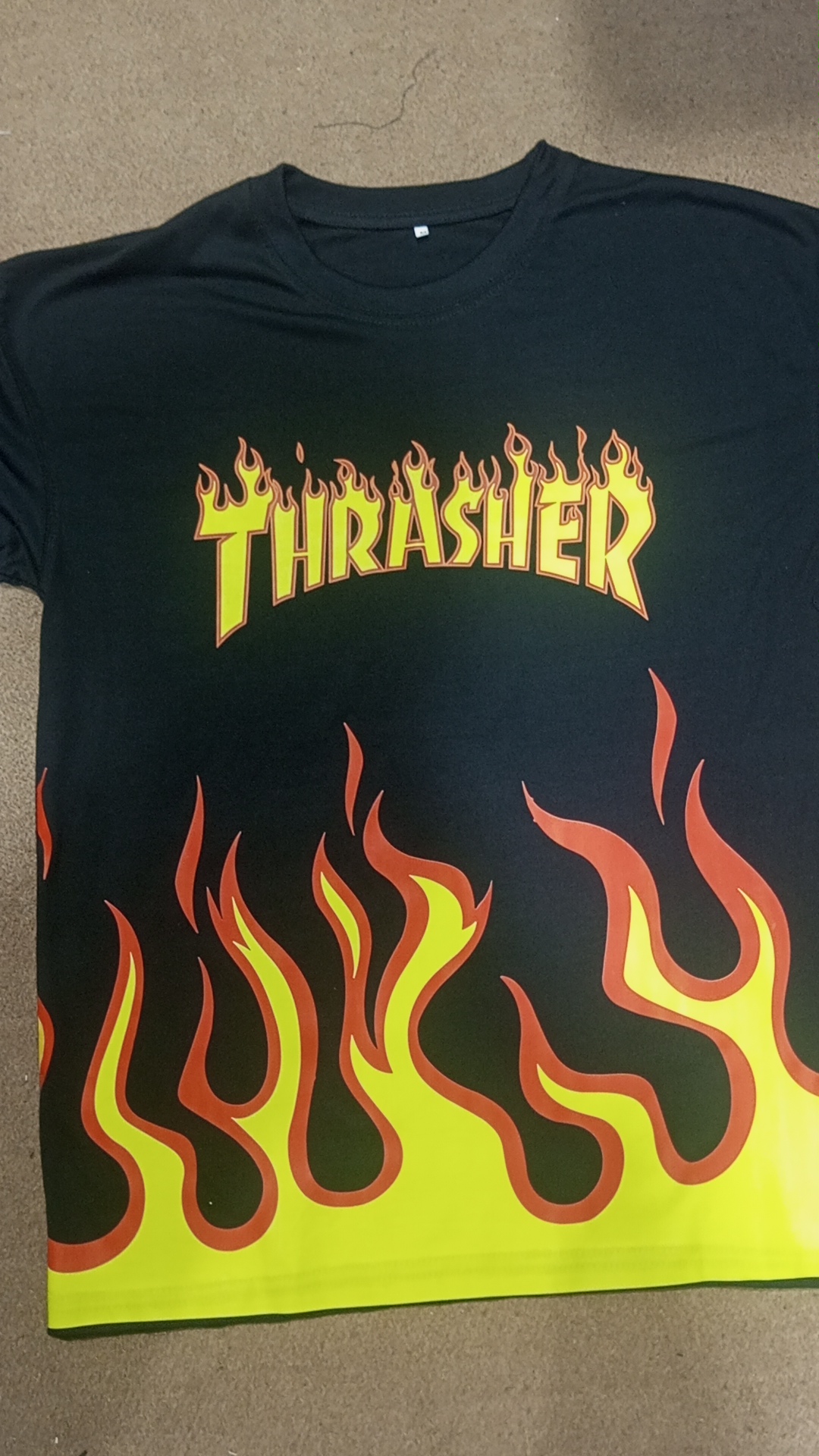 Gemischtes Design Grafik T-Shirts