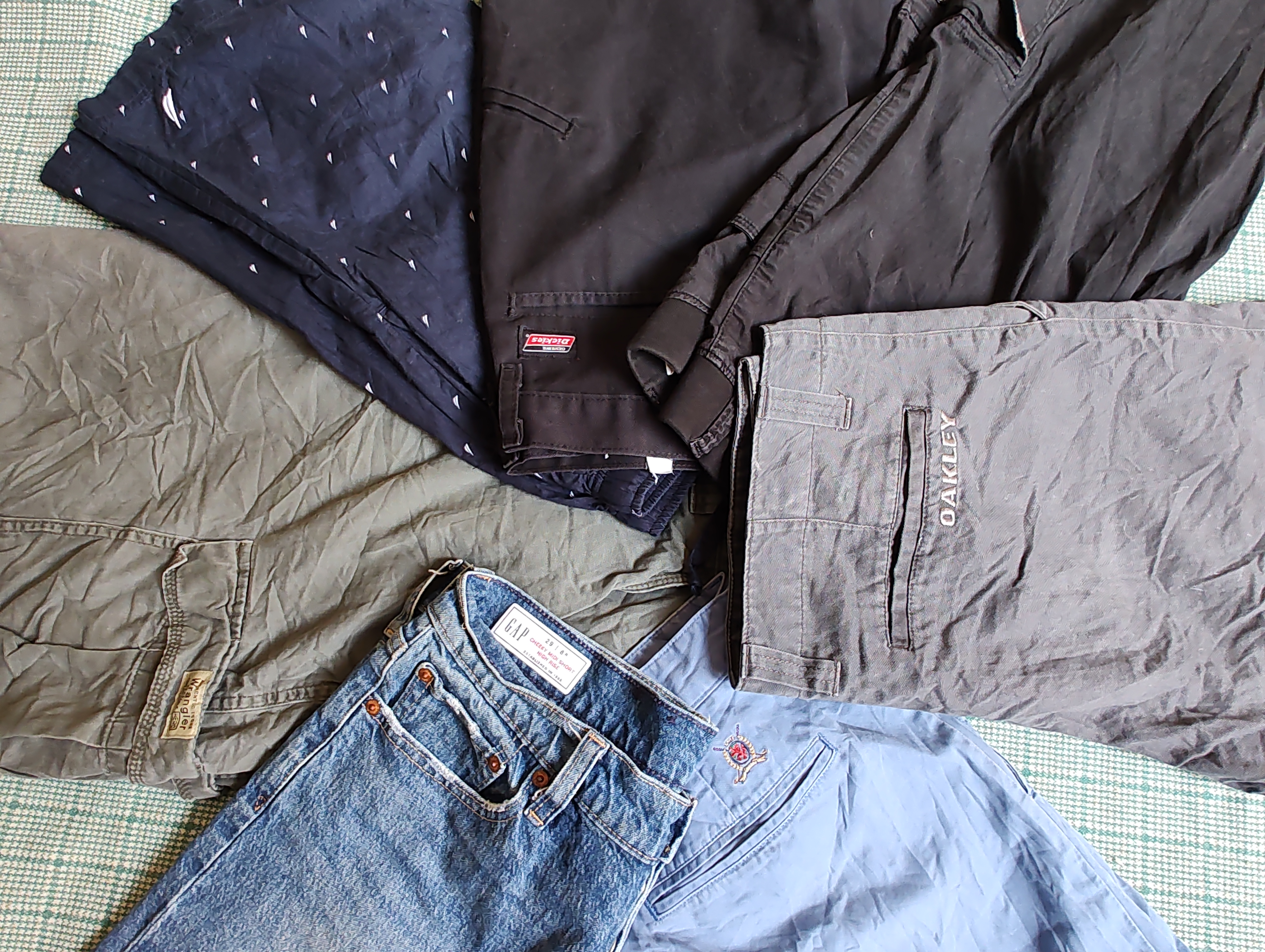 Dickies/Oakley And Mix Branded Mens Shorts 14 Pcs