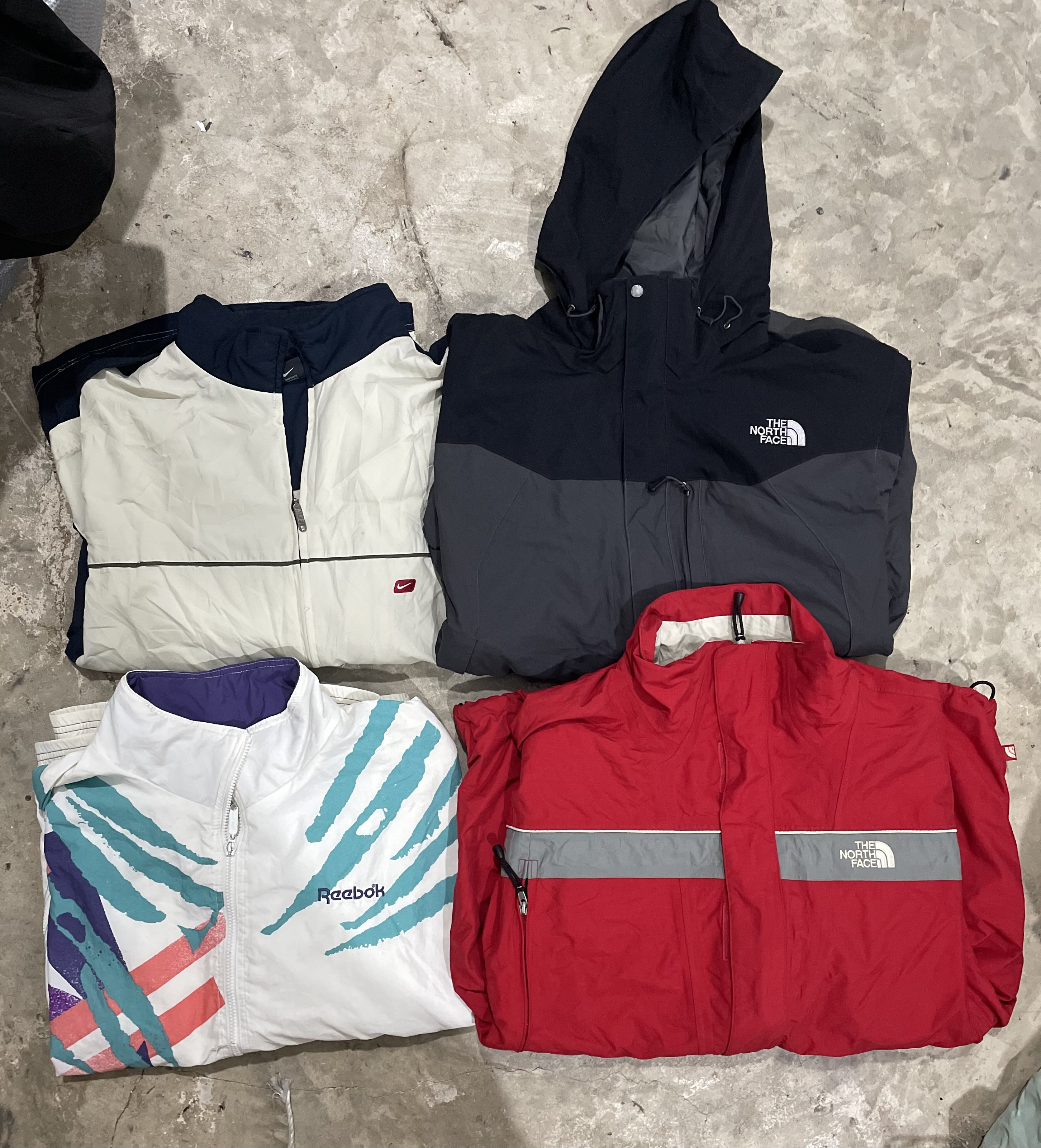 Nike e altre giacche di marca mix 51 pz