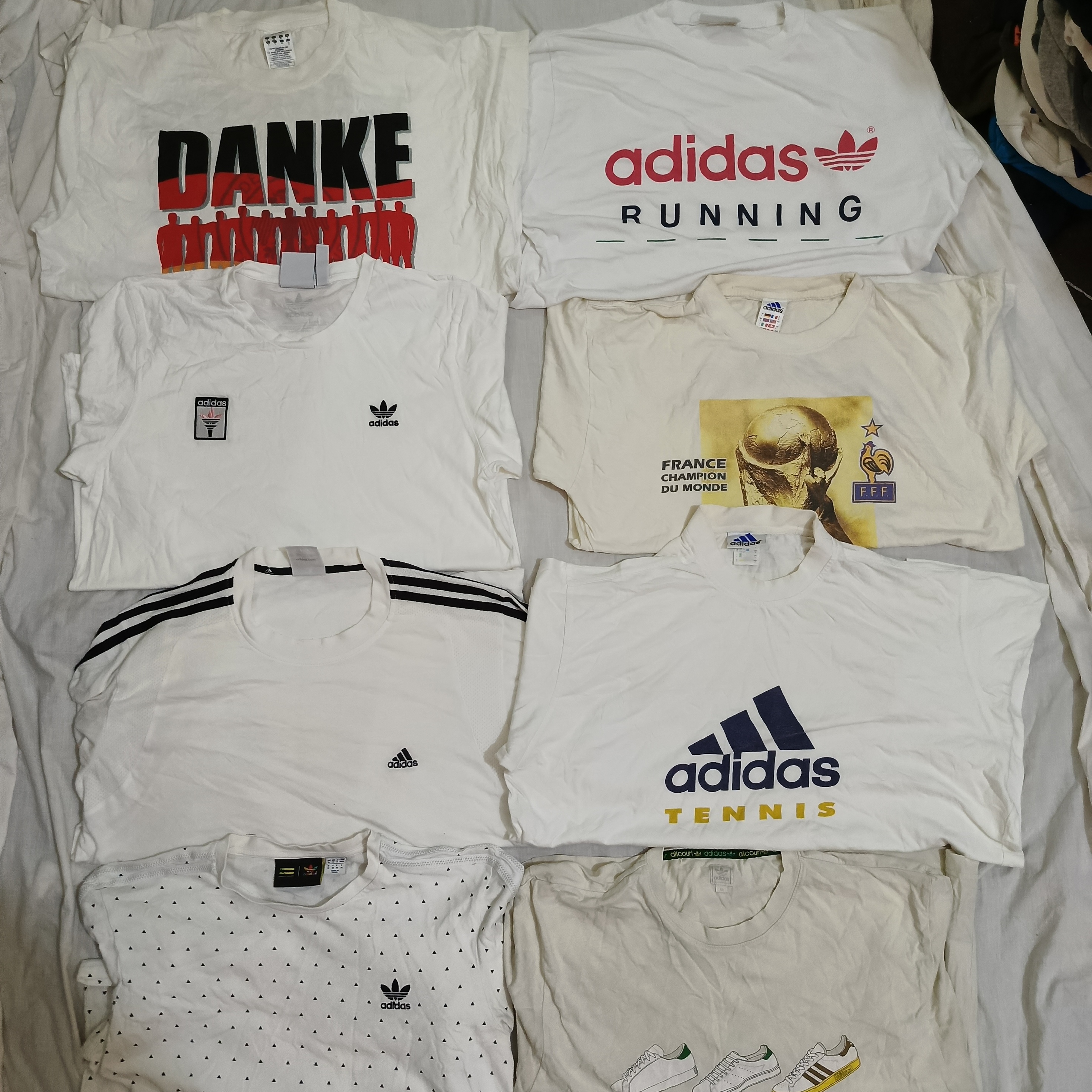 アディダス Tシャツ