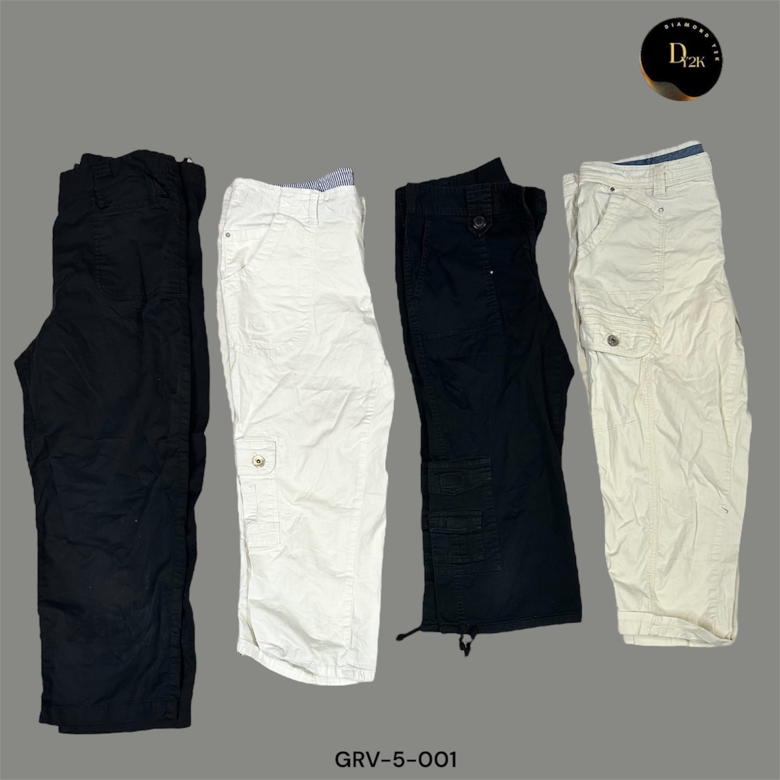 Y2K Street Style Cargo Capris – B&W Edition (GRV-5-001)