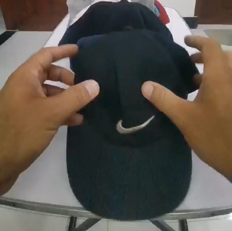 Sélection personnalisée de 11 casquettes Nike choisies à la main.