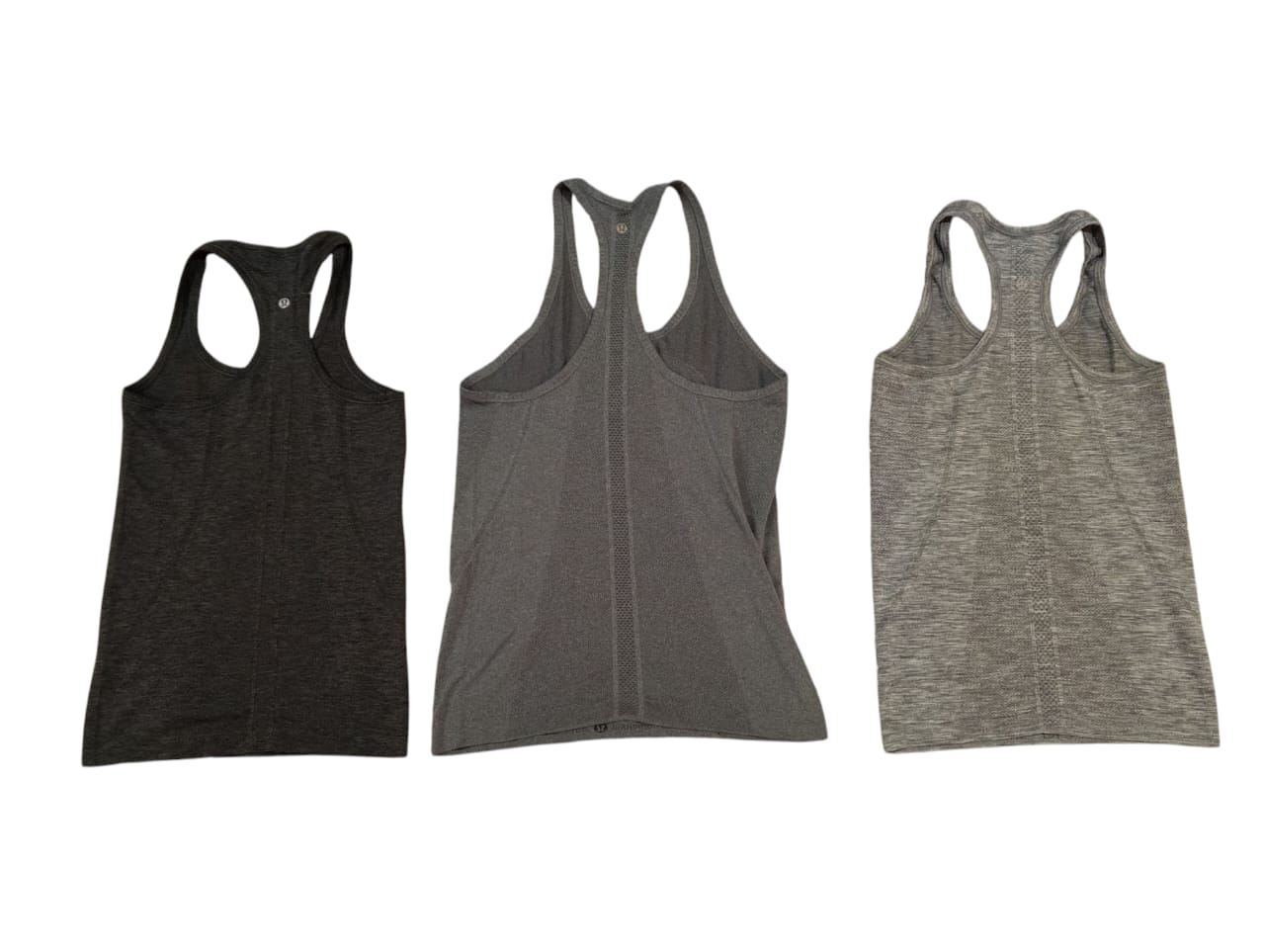 Top sin mangas negro de LuLuLemon - 17 piezas - 30/4/25