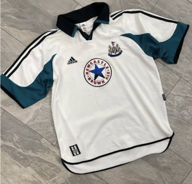 T-shirt autentiche da calcio UN009