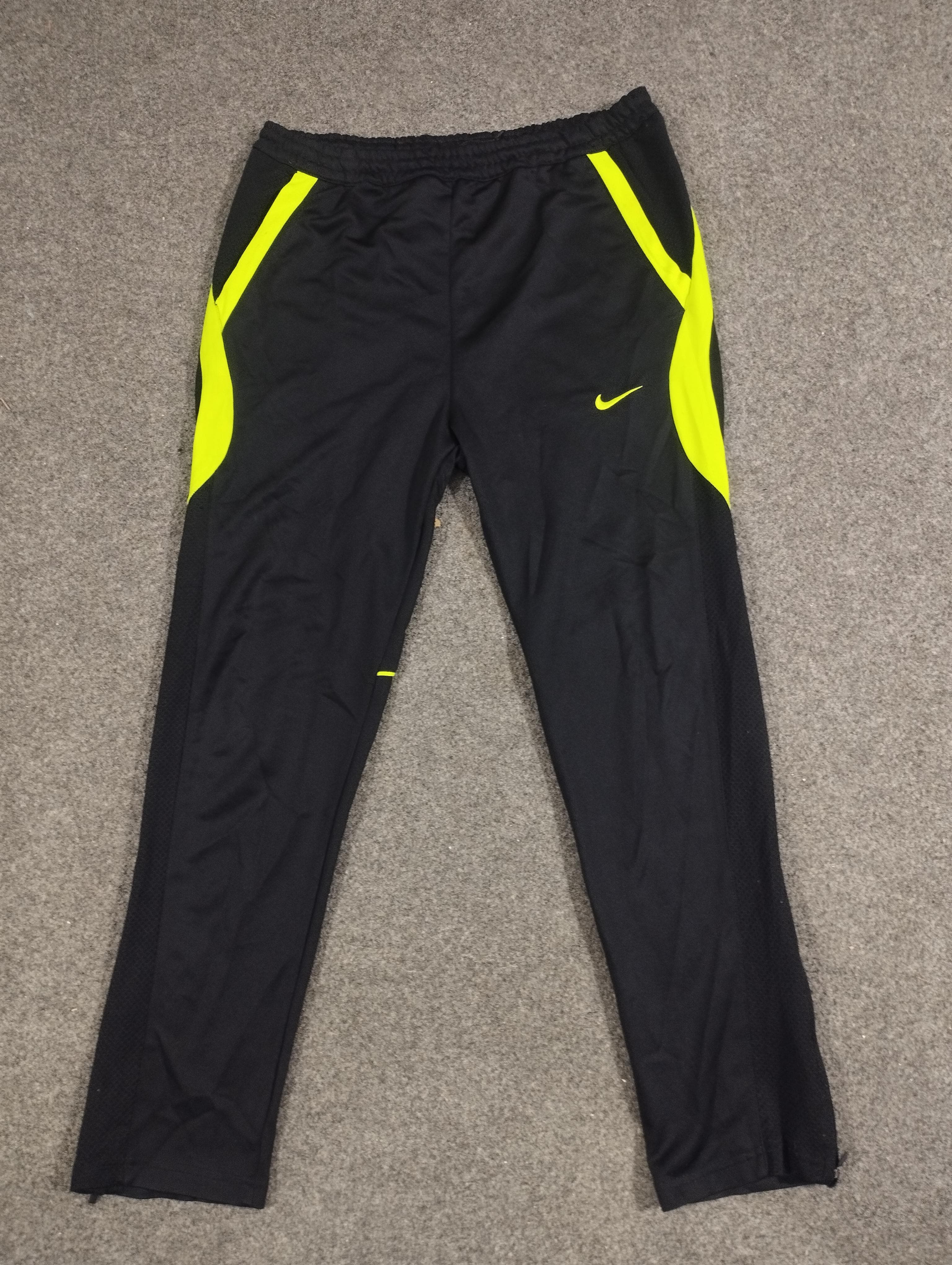 特別なヴィンテージのNikeトラックパンツ