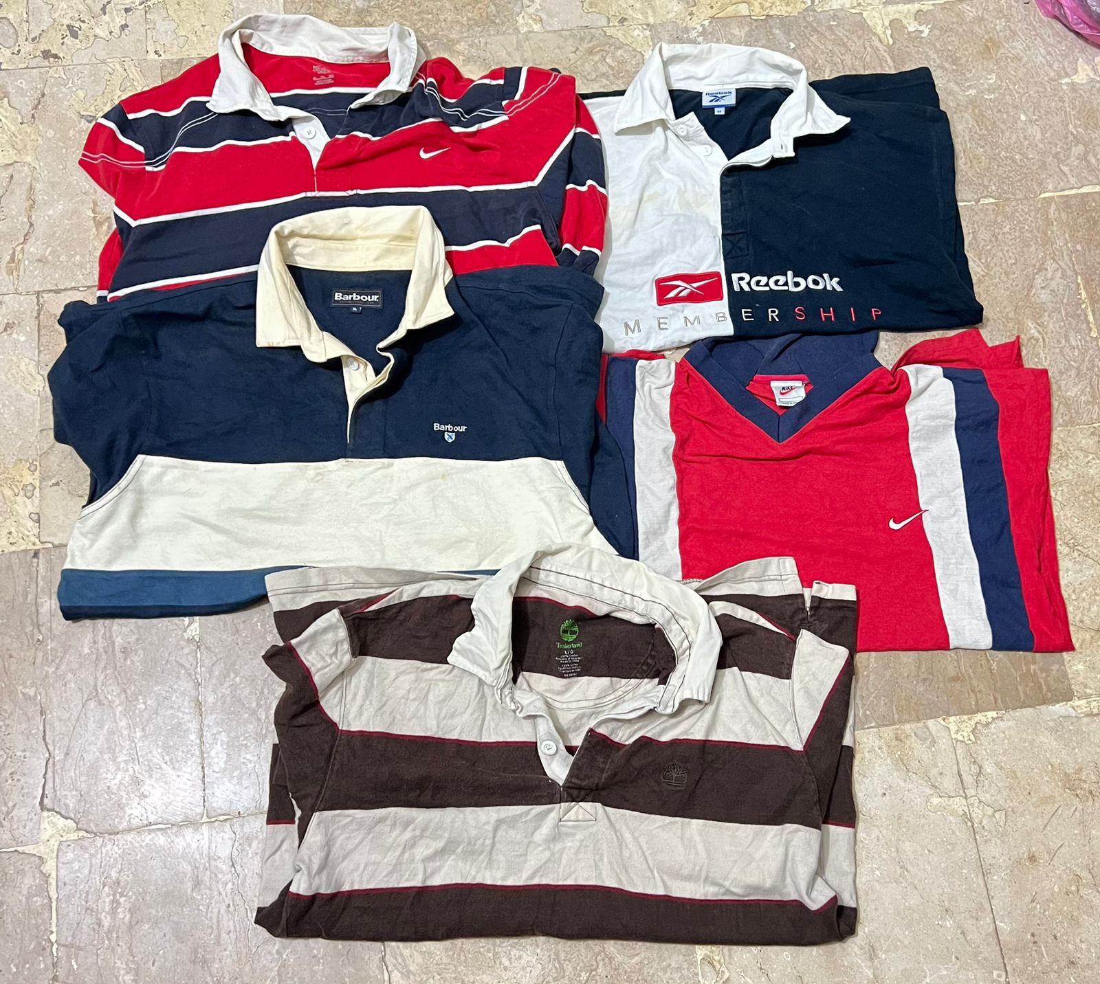 Gemischte Vintage Rugby-Shirts mit Marken.