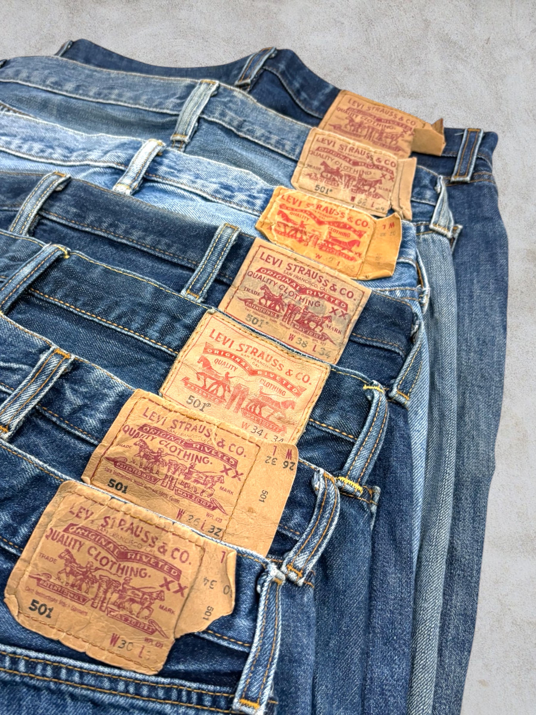 Jeans Levi's 501 20 pièces (E-38)