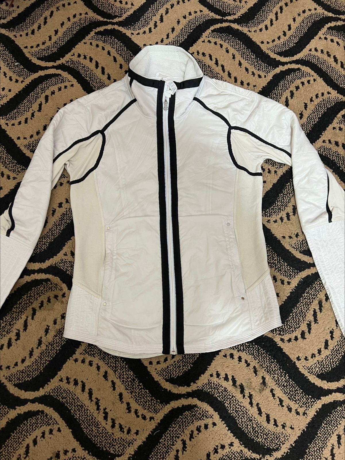 Lululemon Jacken - 68 Stück