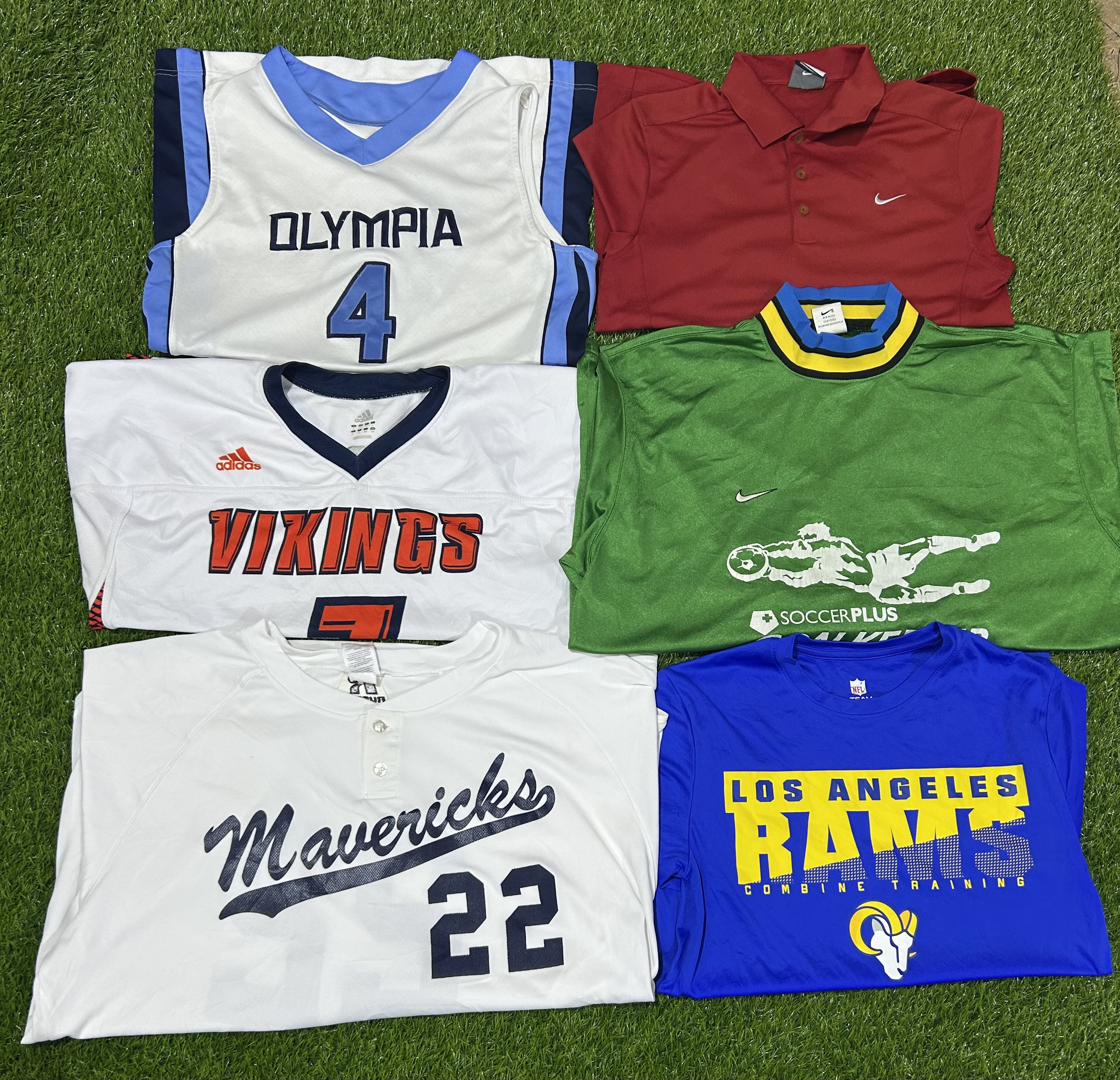 Sports men mix brandedT-shirts