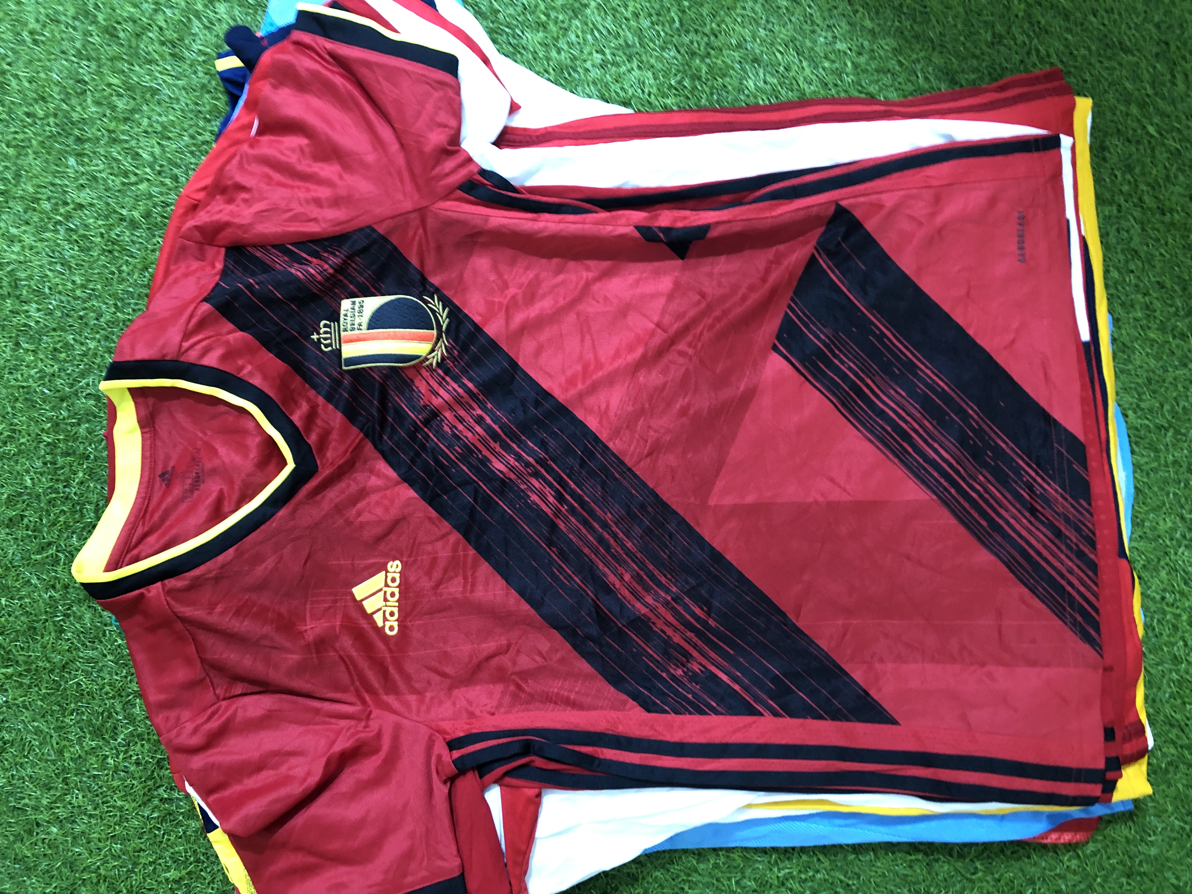 Men's  Football T-shirts 25 Pcs