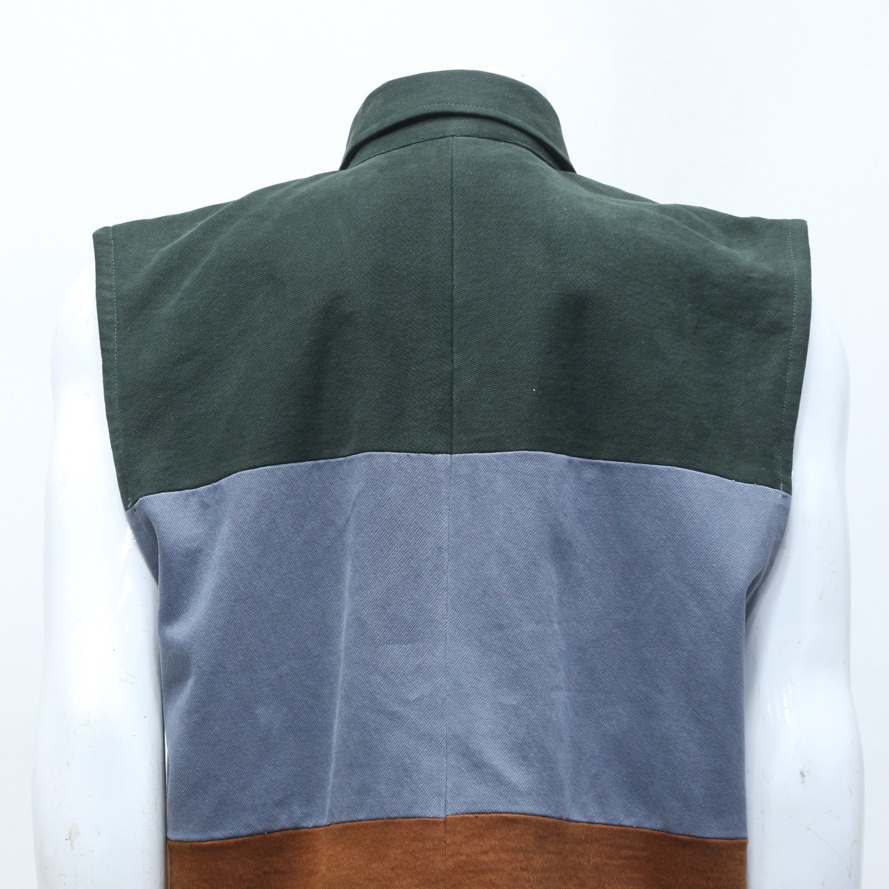 CV0002 Rielaborazione Gilet Carhartt - 20 Pz
