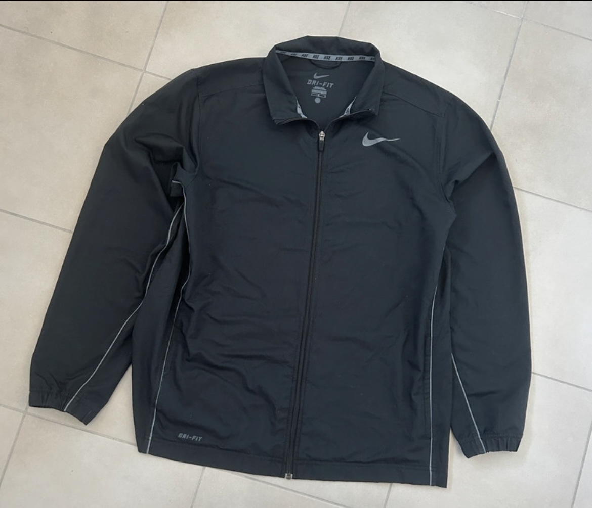 Branded Nike Windbreaker & Fleeces 60 Pcs