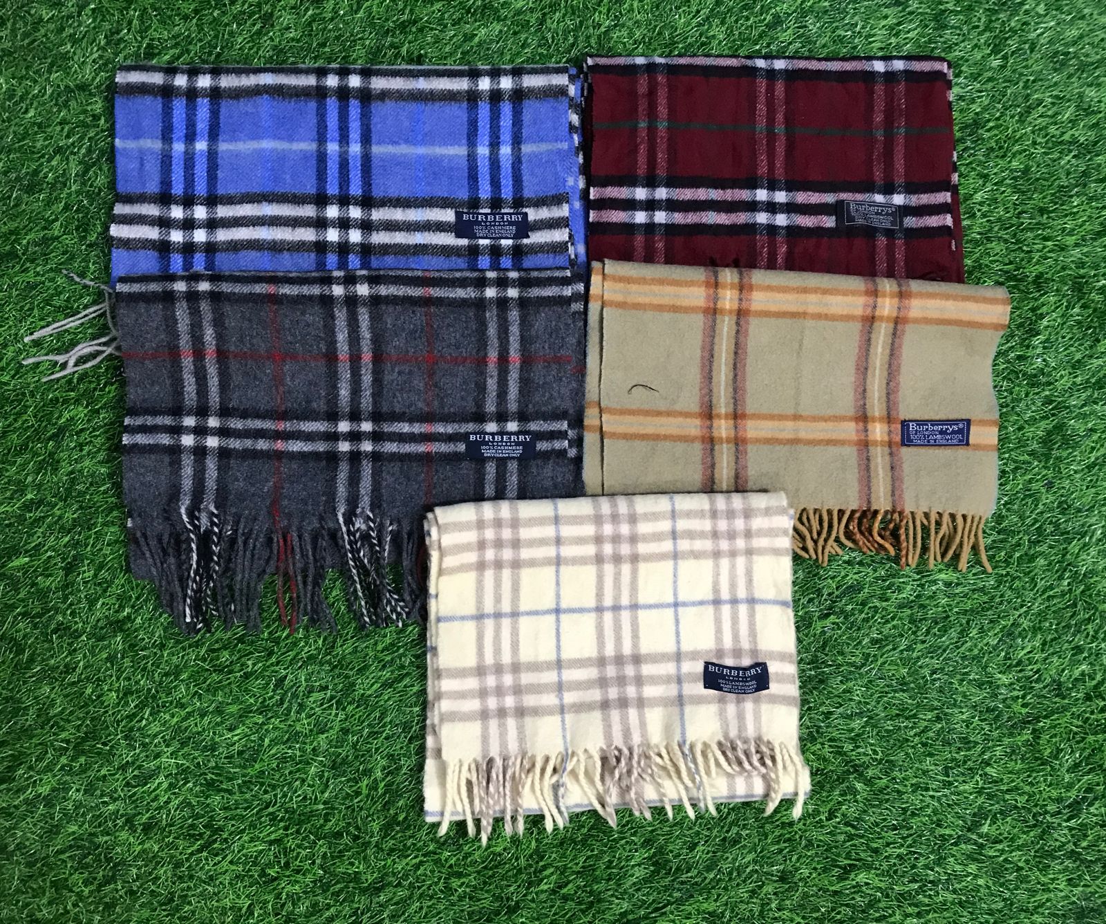 Y2k Burberry Scarves  300 pieces