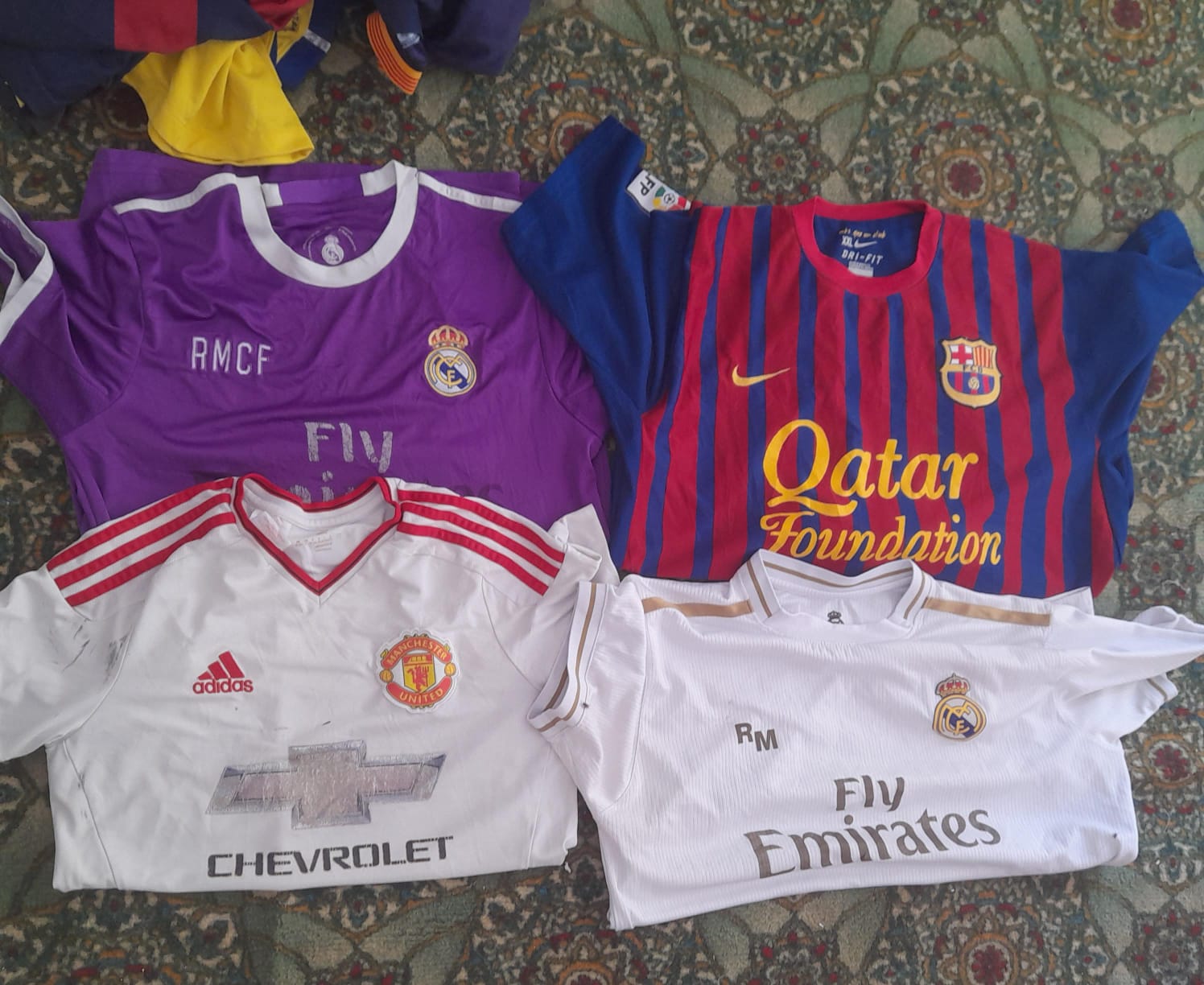 Football T shirt B18 15pcs mix