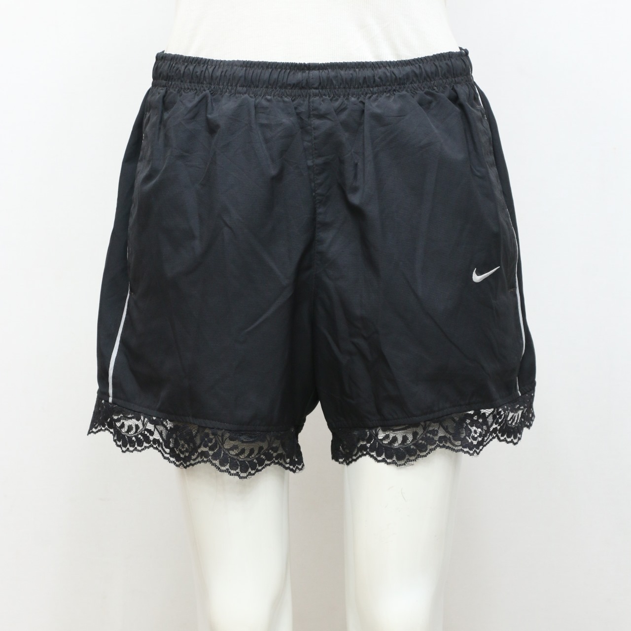CV0050 Upcycled Sports Damen Shorts.