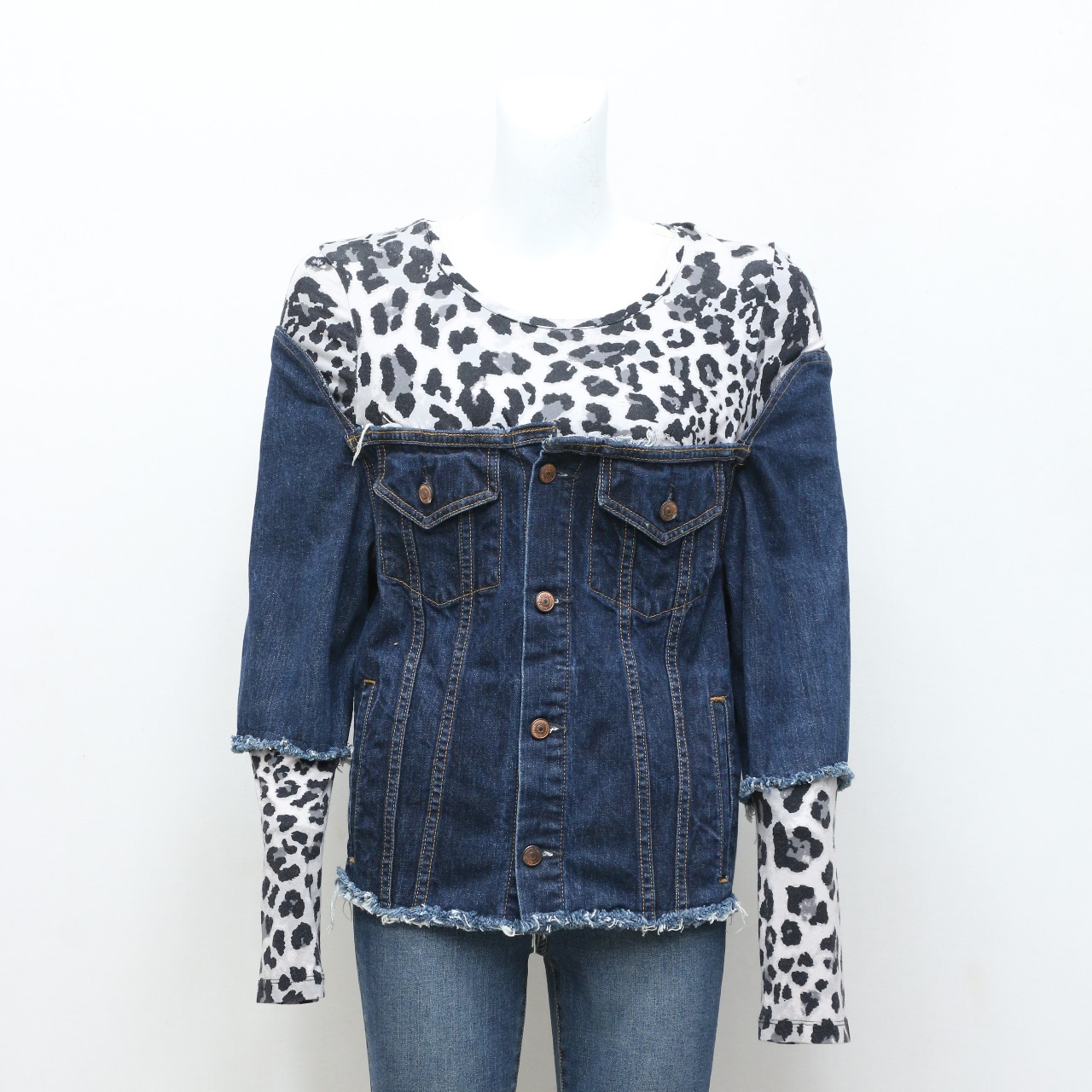 CV0067 Upcycled Ladies Denim Jackets.