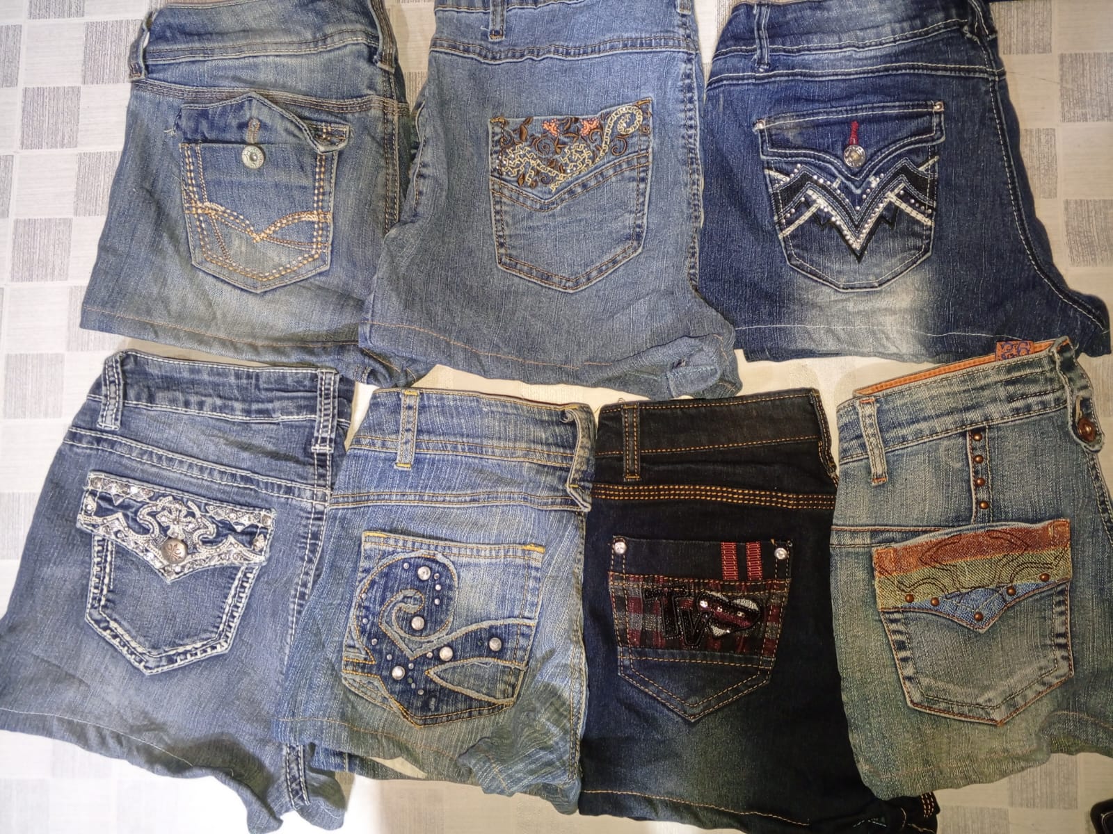 ANGLE AND OTHER MIX BRAND MINI SHORTS (ID 529)