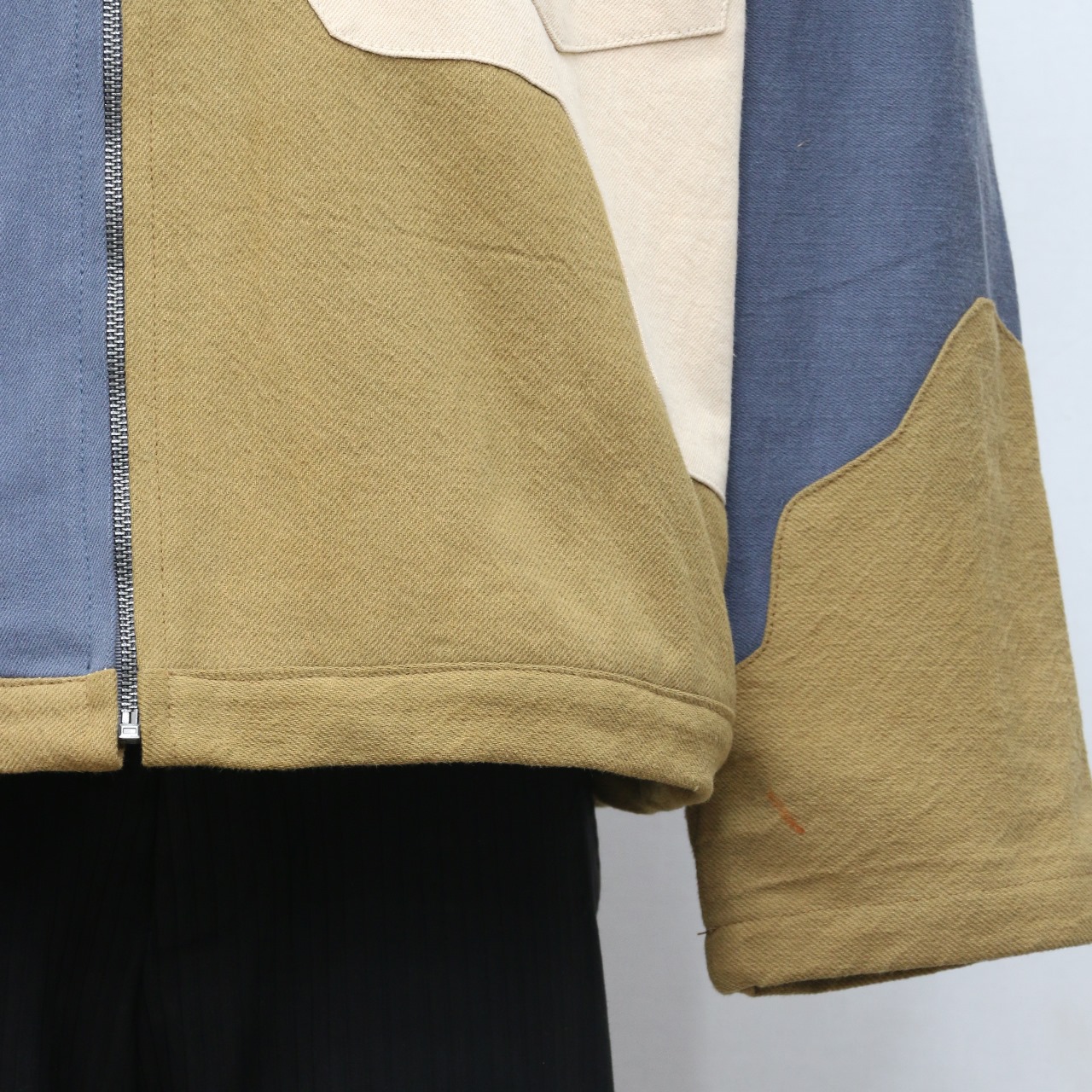 CV0104 Rework Three-Tone Carhartt Jackets - 20 Pcs