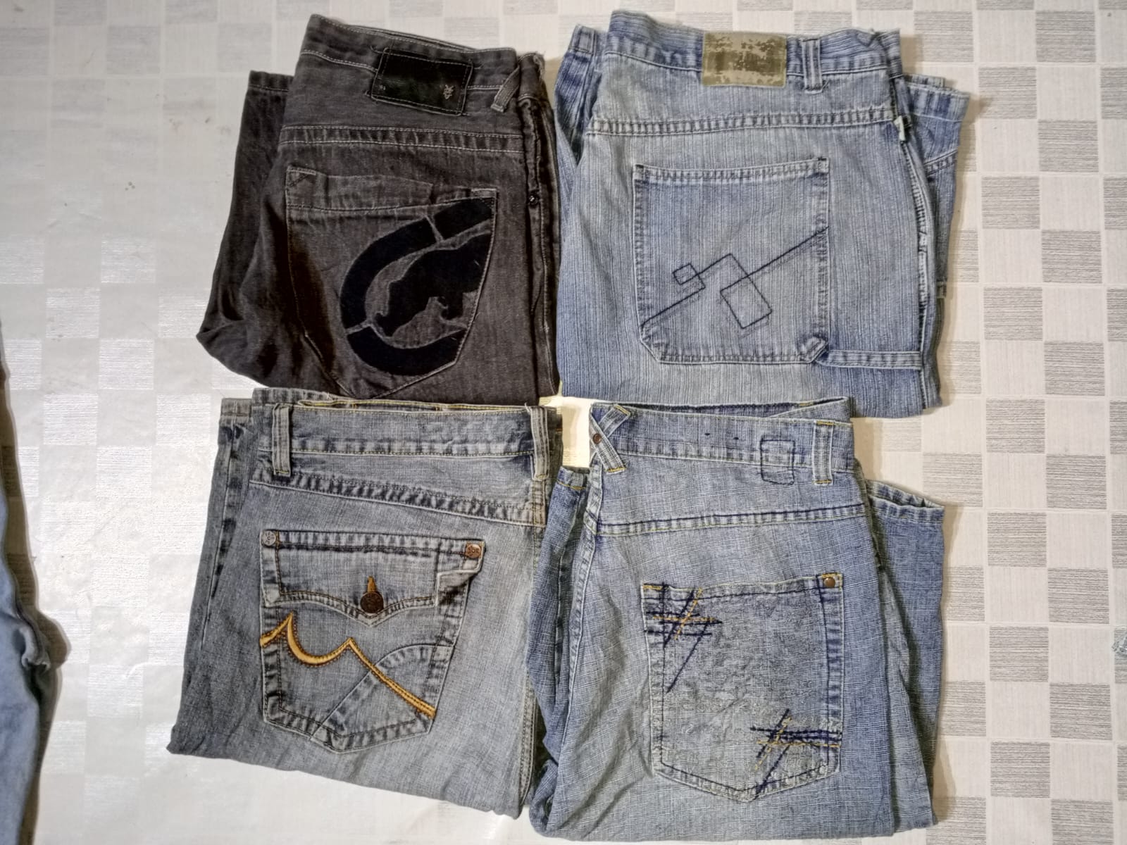 KANI,ECKO UNTLD AND OTHER BRAND SHORTS (MR 564)