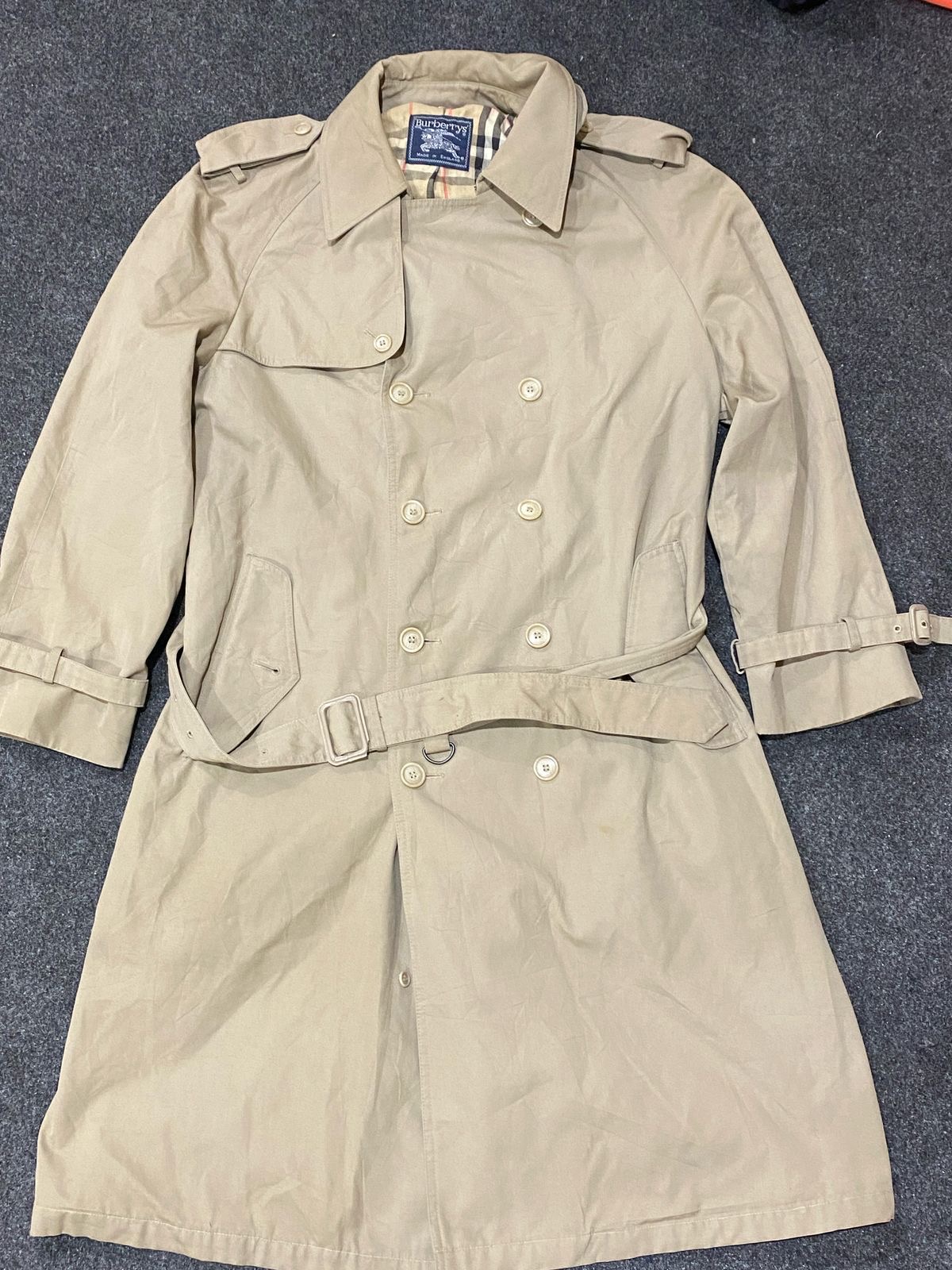 Burberry Trenchcoats - 20 Stück
