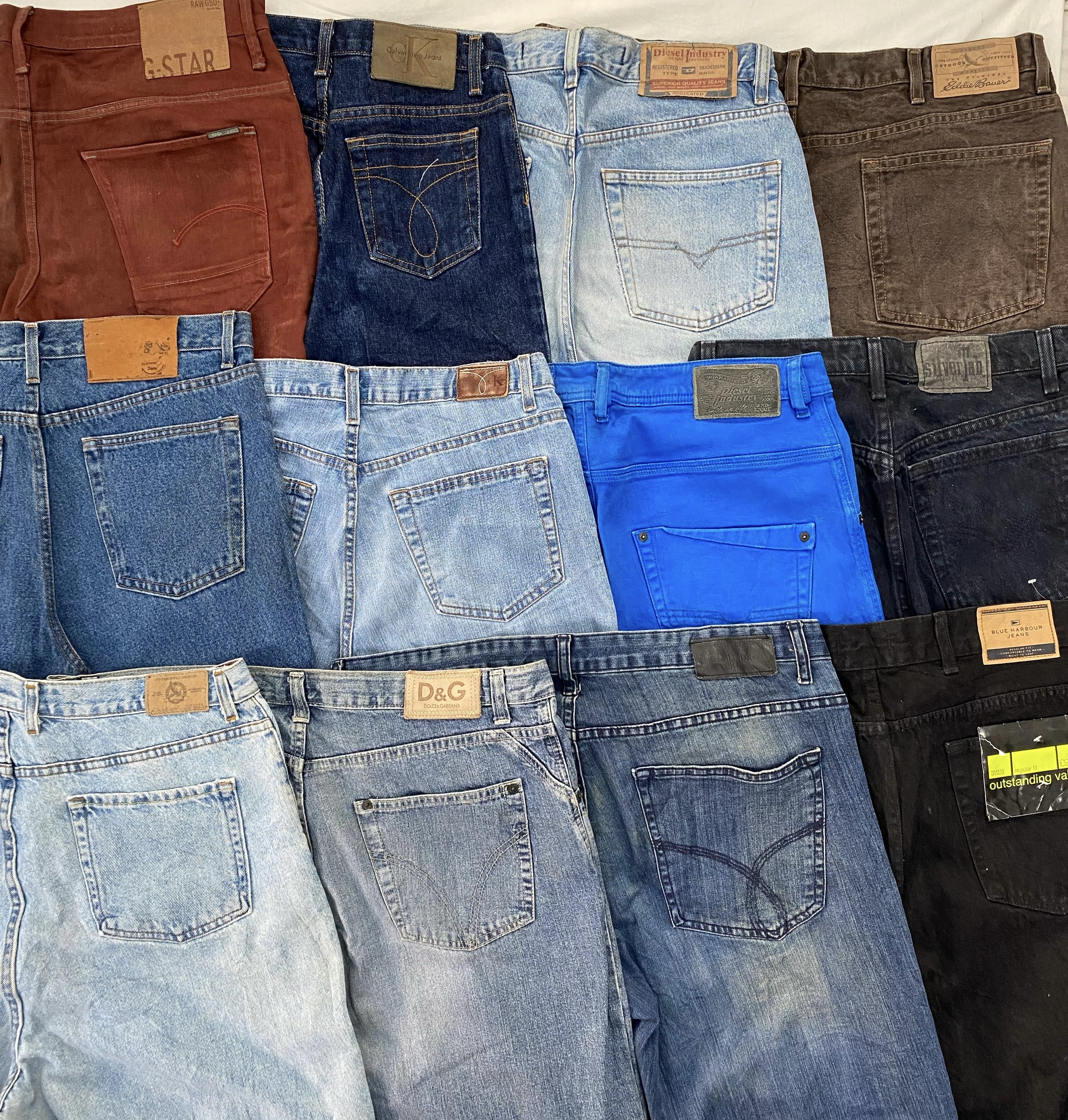 Markenjeans - 15 Stück
