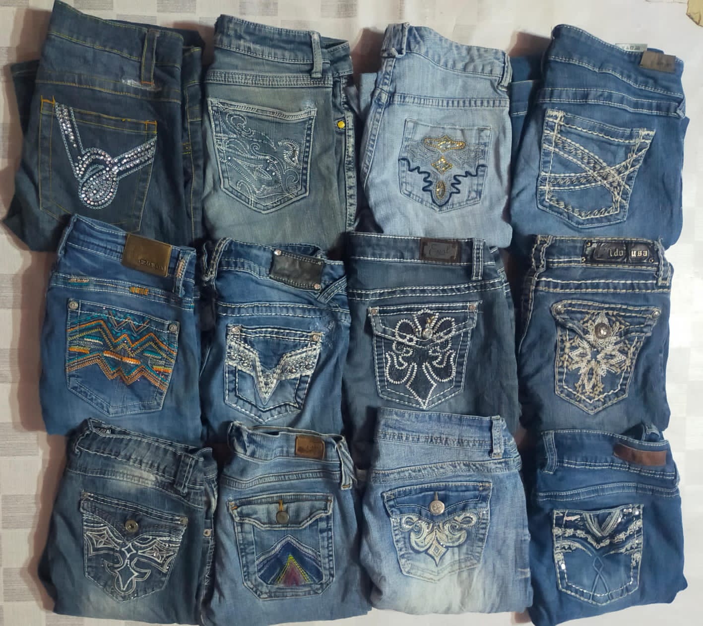 VIGOSS, L. A IDOL USA, GRADE IN LA UND ANDERE MIX-MARKEN JEANS (ID 1086)