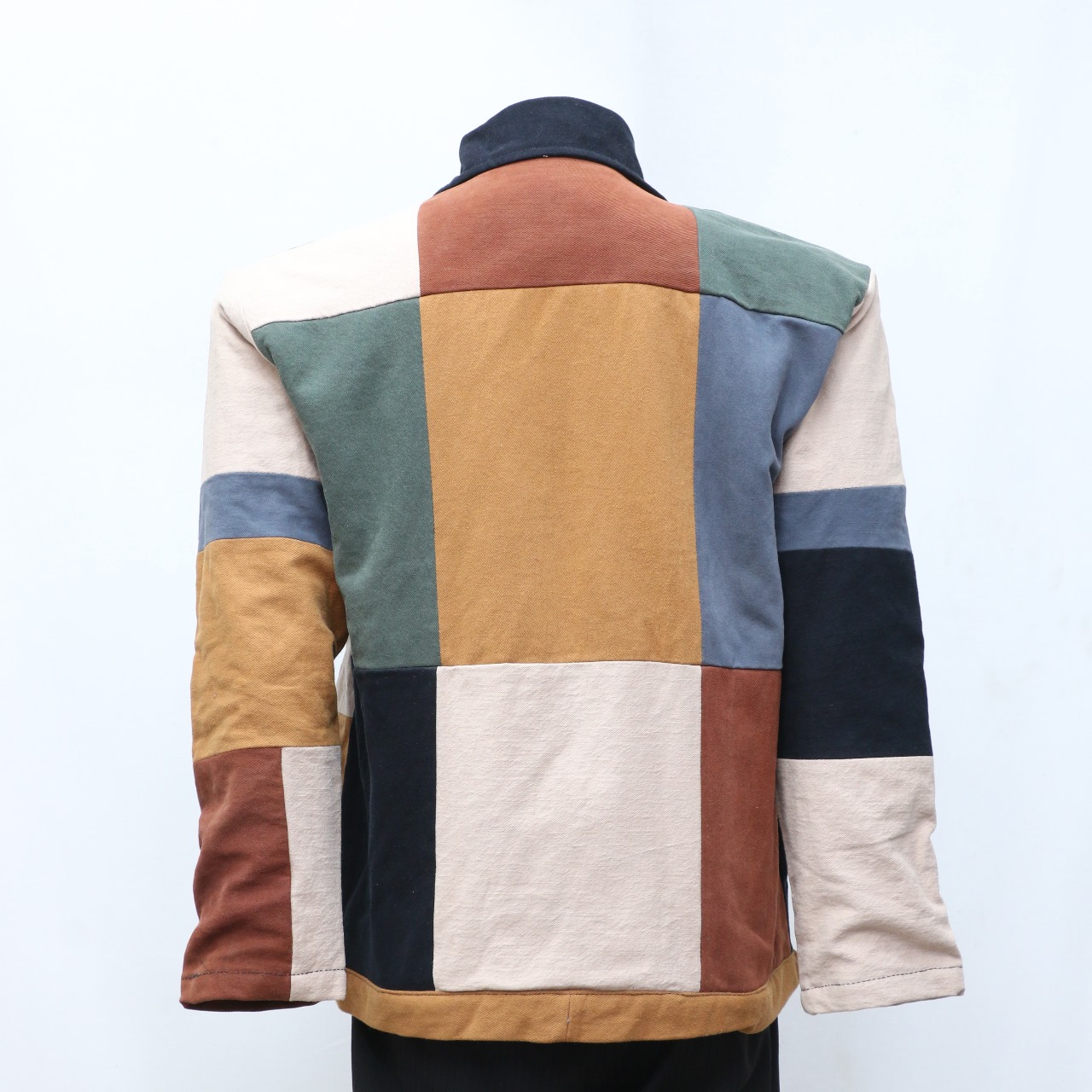 CV0119 Jaquetas Multicoloridas Upcycled Carhartt - 20 Pecas