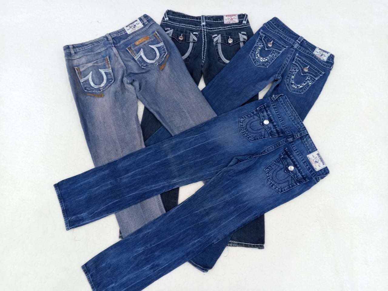IQ0073 True Religion Mix Jeans - 16 pièces