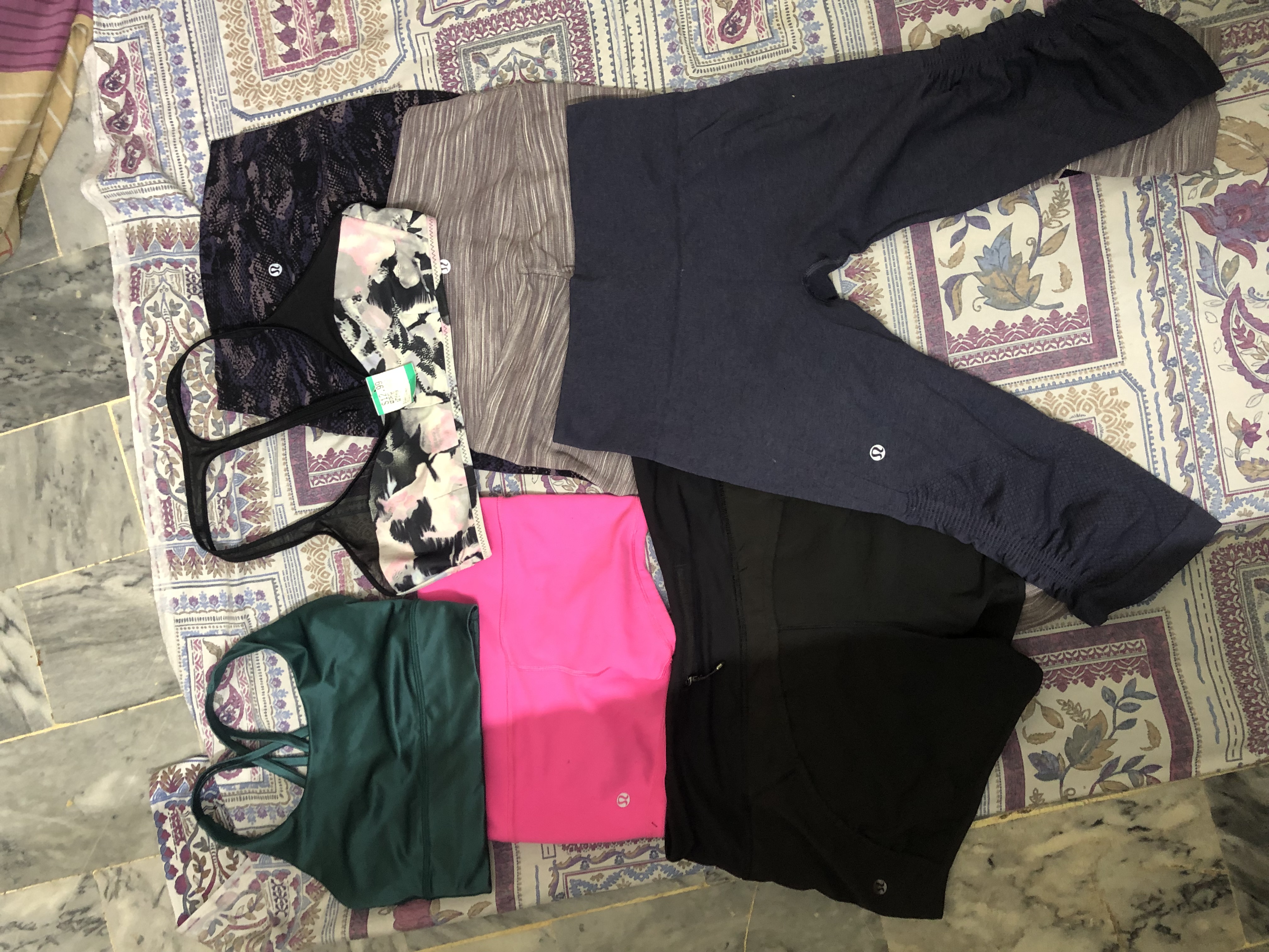 Lululemon mix bundle 180 pcs