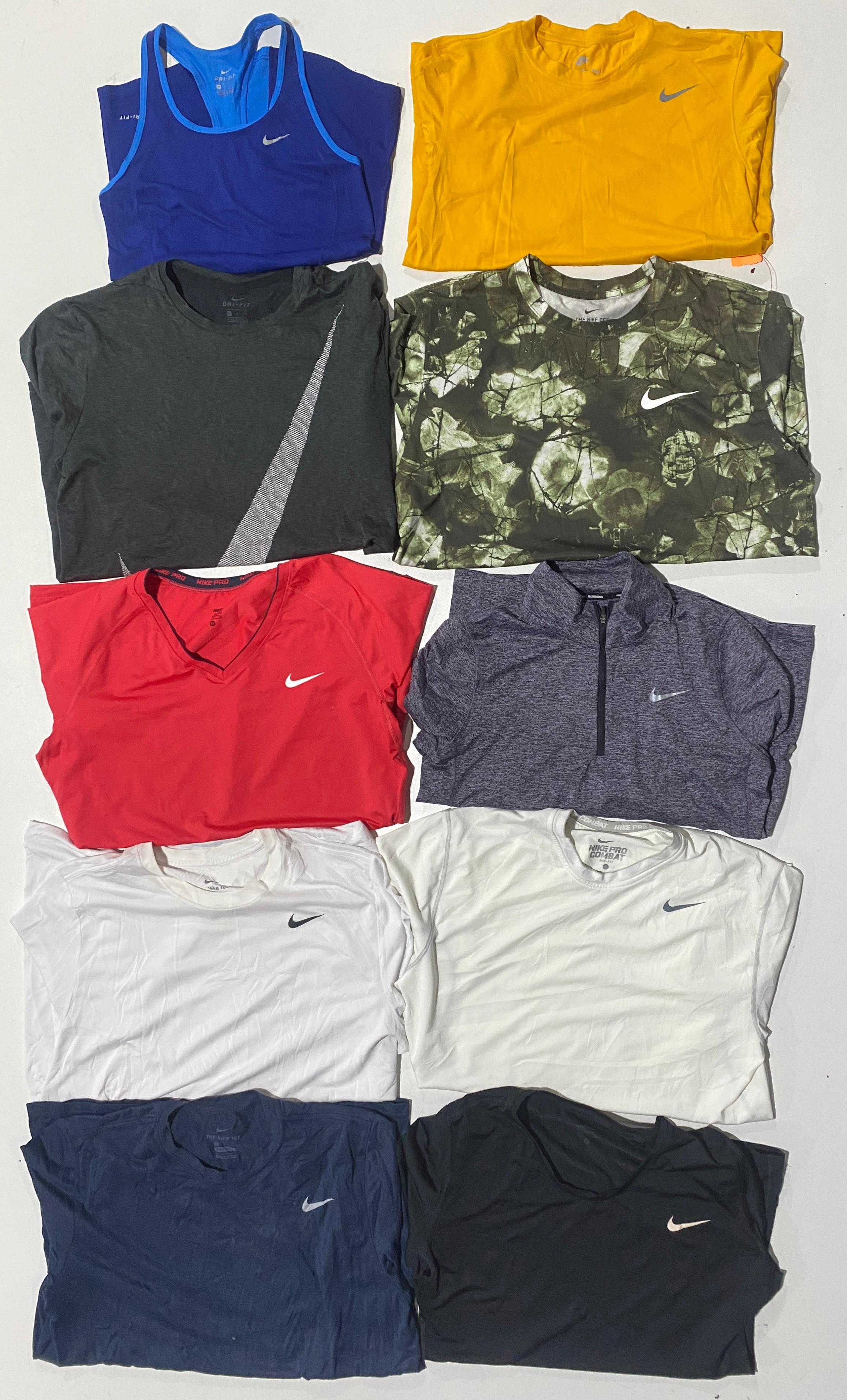 Nike Drifit T-Shirts & Tanktops 42 Stück