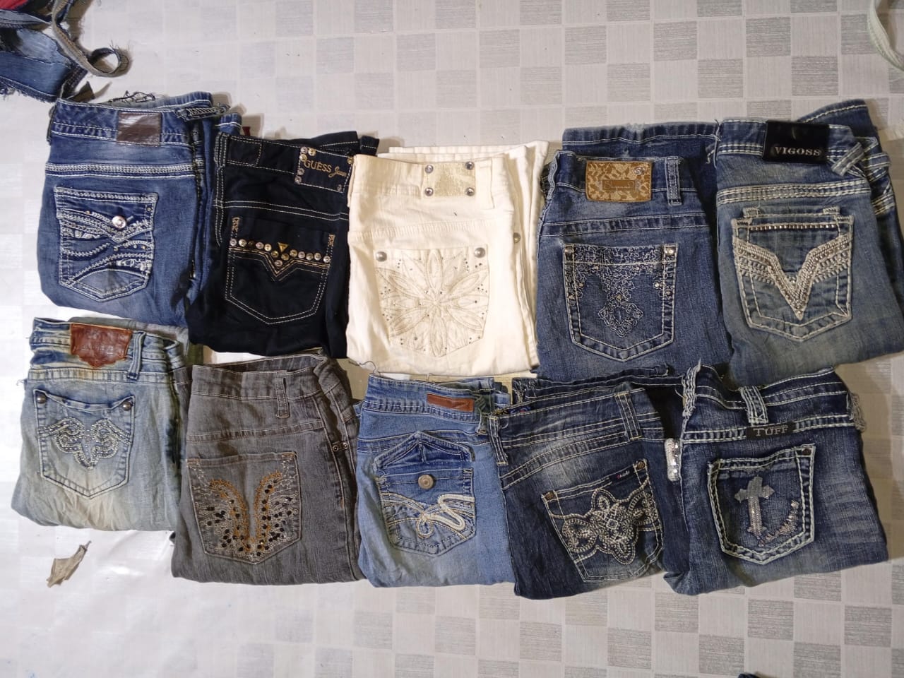 VIGOSS ET D'AUTRES JEANS DE MARQUE (MR586)