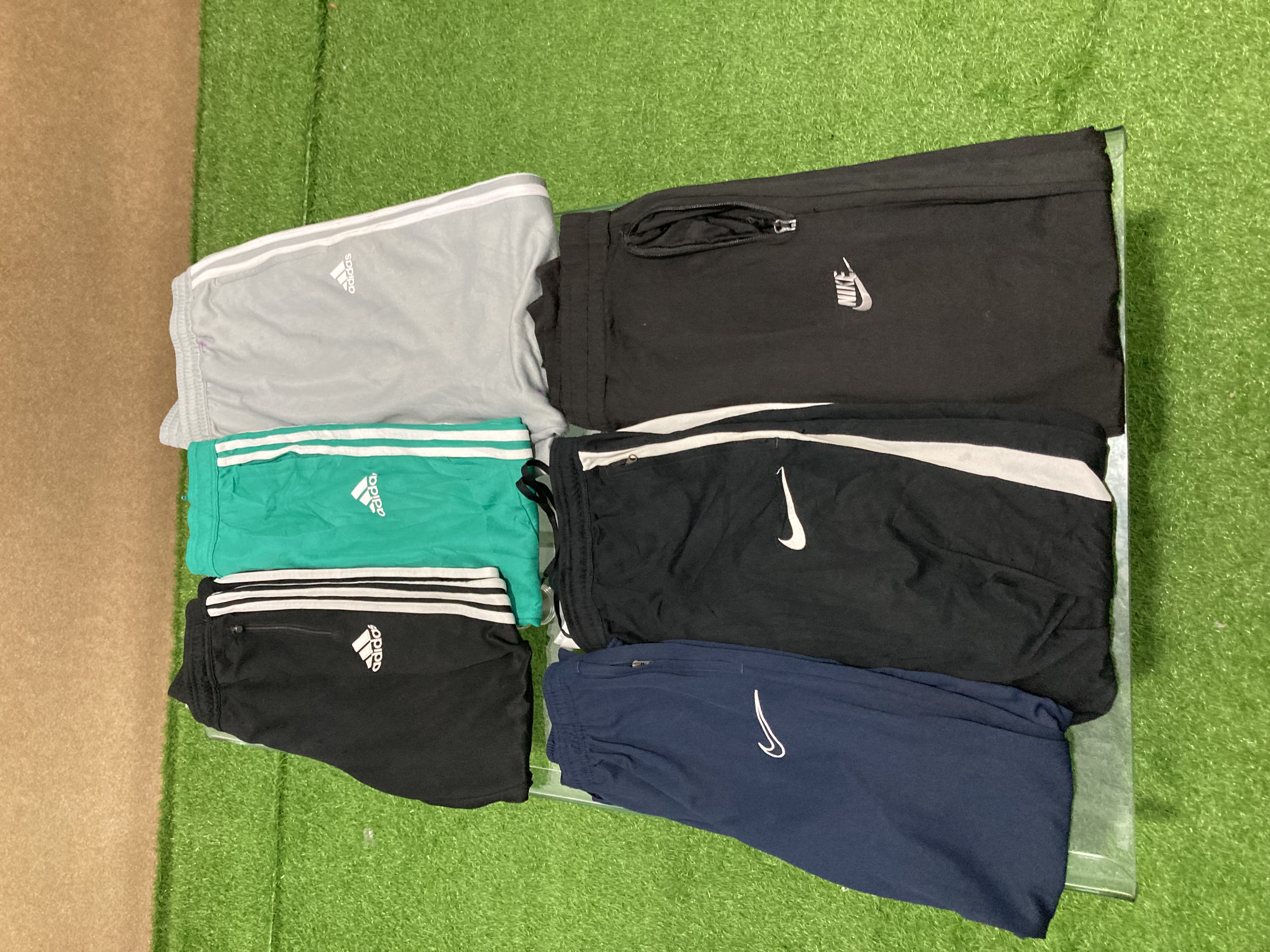 Pantalons de jogging Nike, adidas