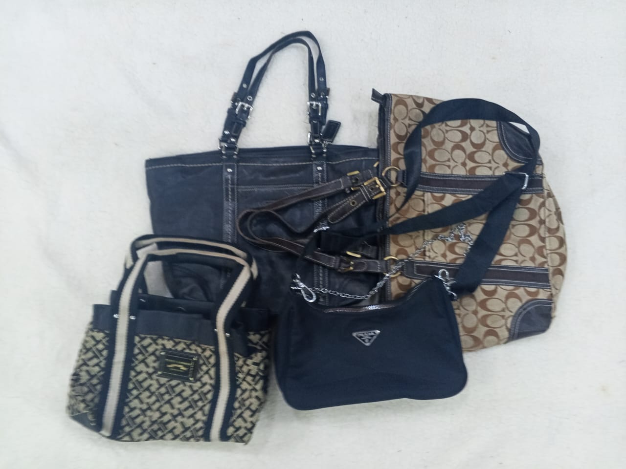 IQ0099 Y2k Grunge Branded Bags - 08 Pieces