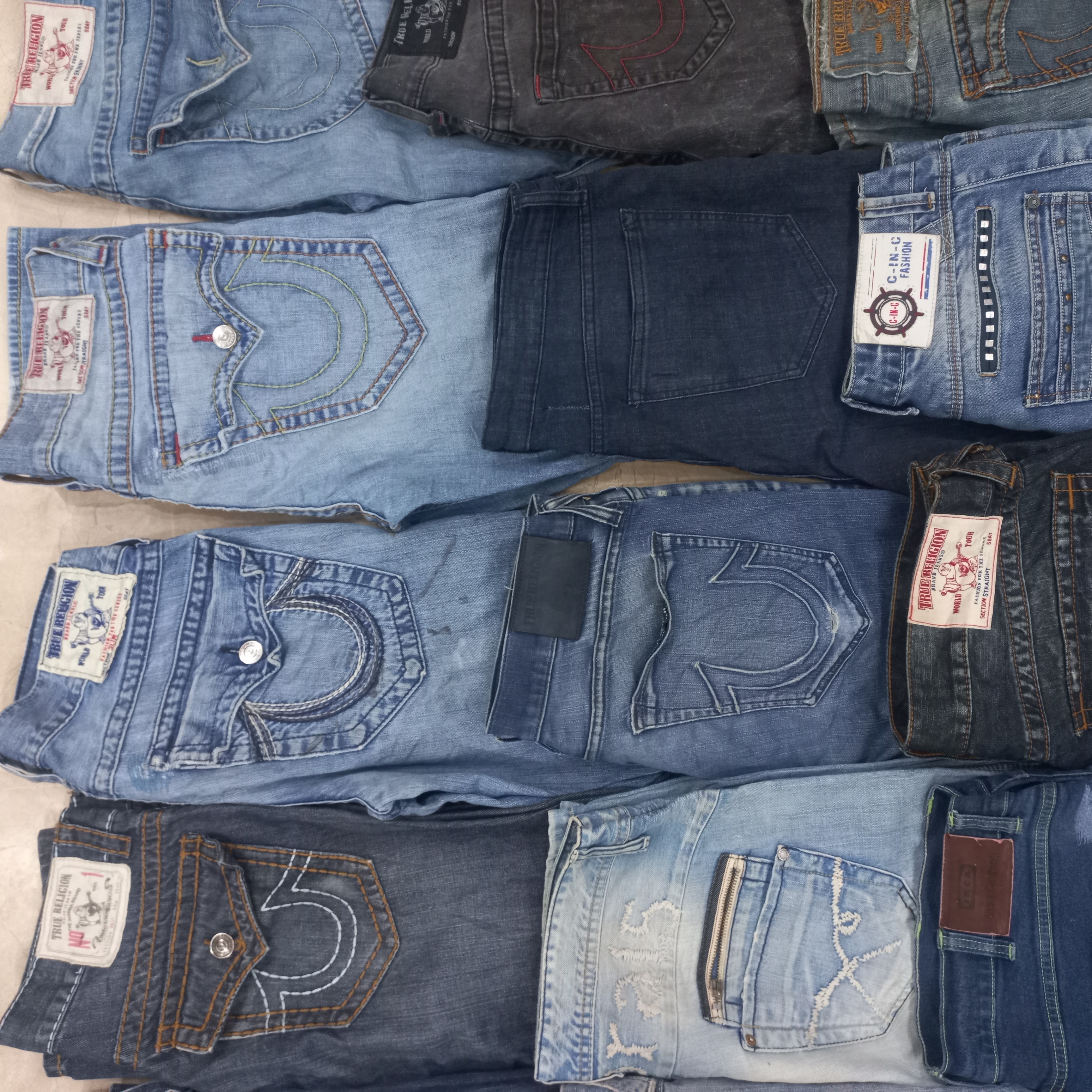 True Religion Jeans avec d'autres marques. 28-5-25[20U]