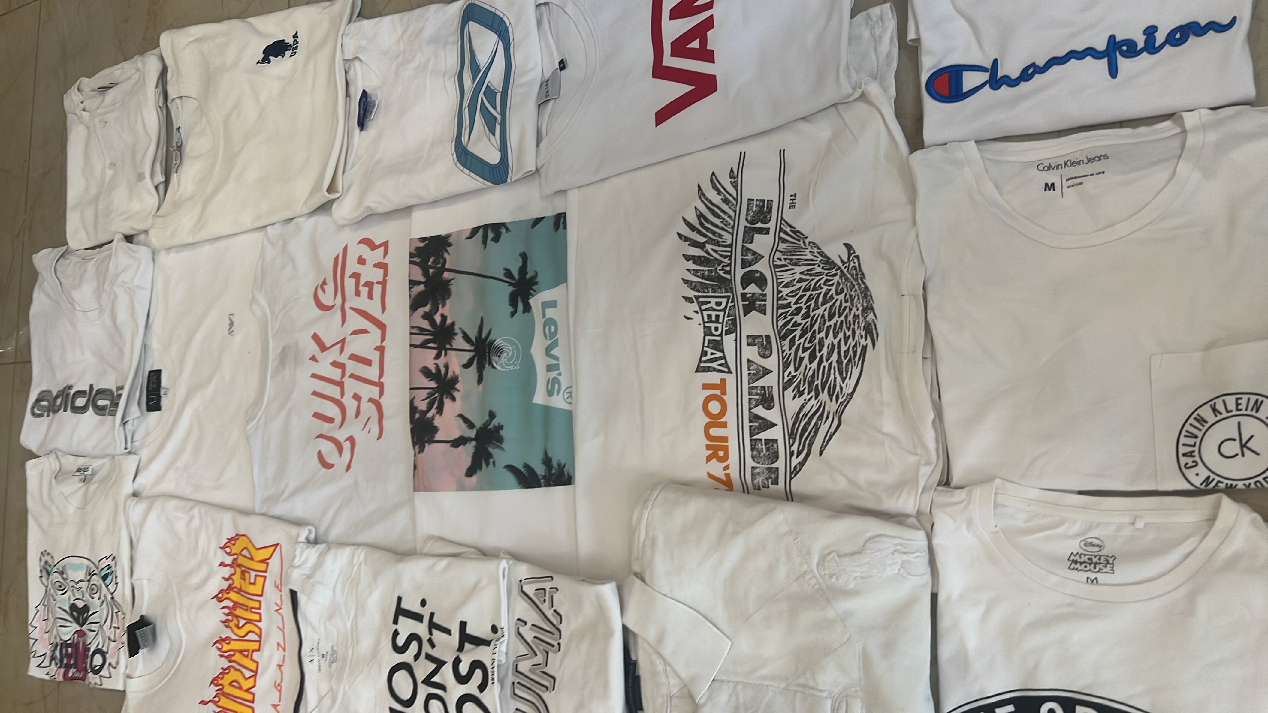 Branded white shirt