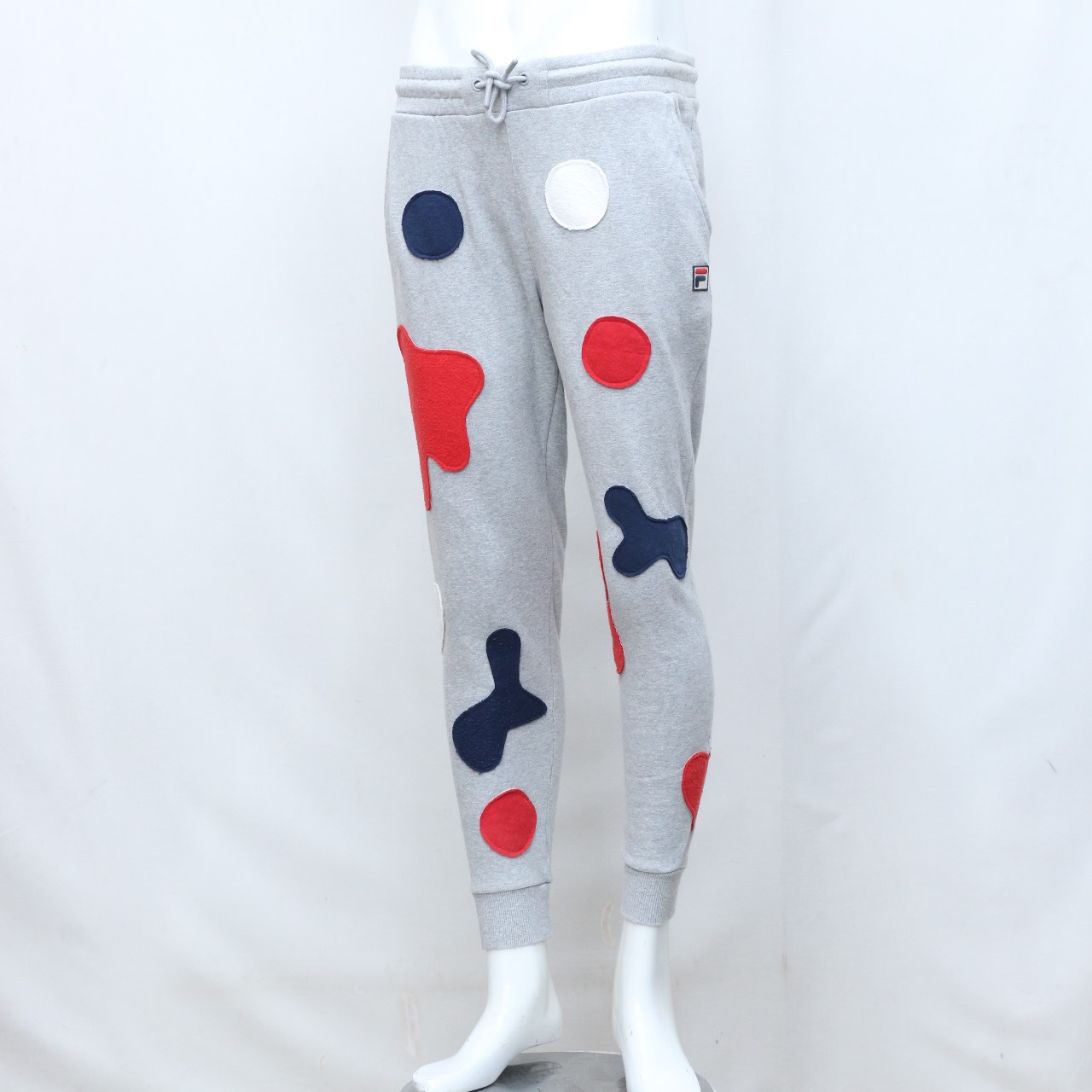 CV0186 Upcycled Branded Patch-Hosen - 20 Stück