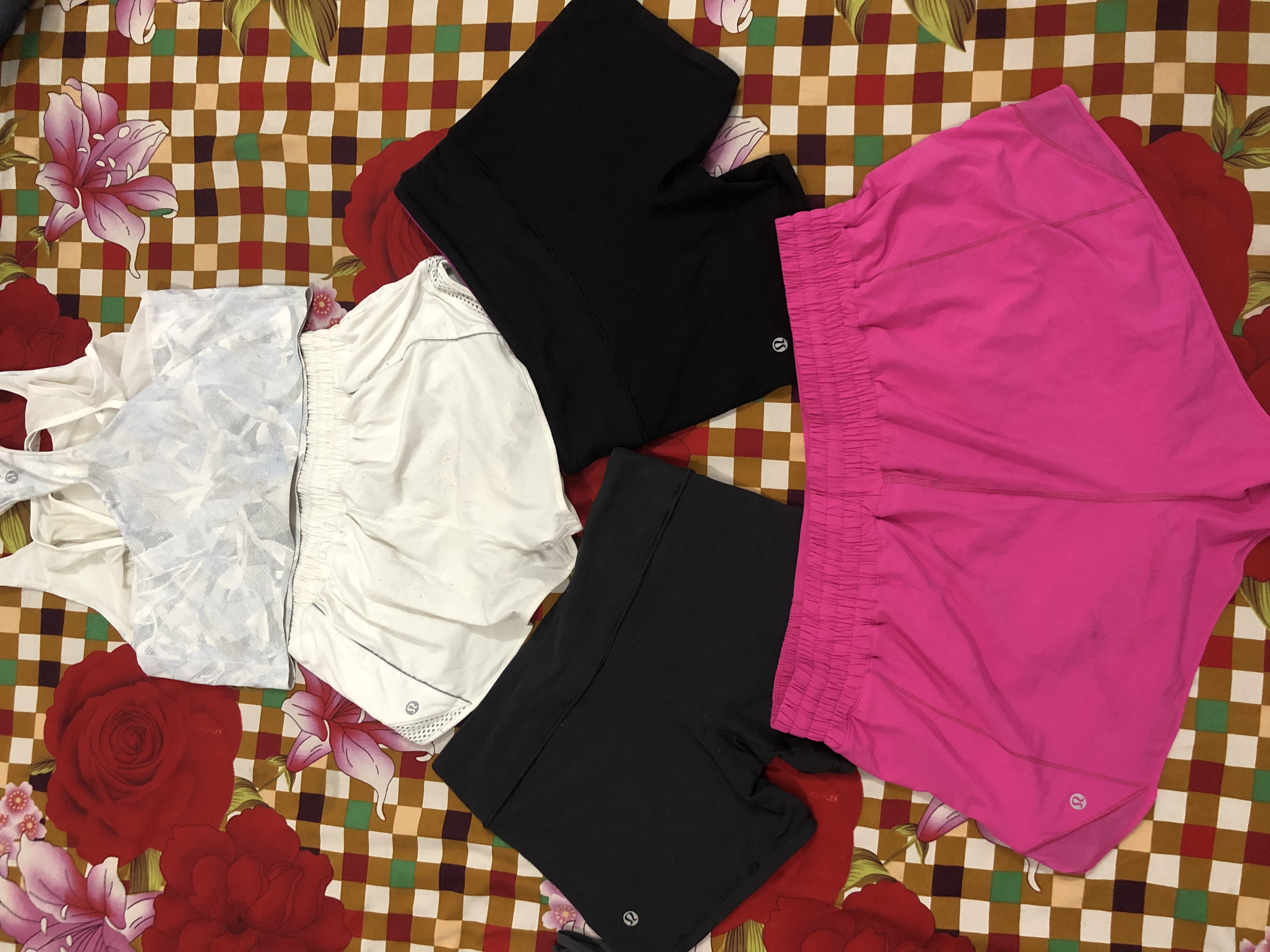 Women Lululemon, Gymshark, Athleta, Offline and other brands mix bundle