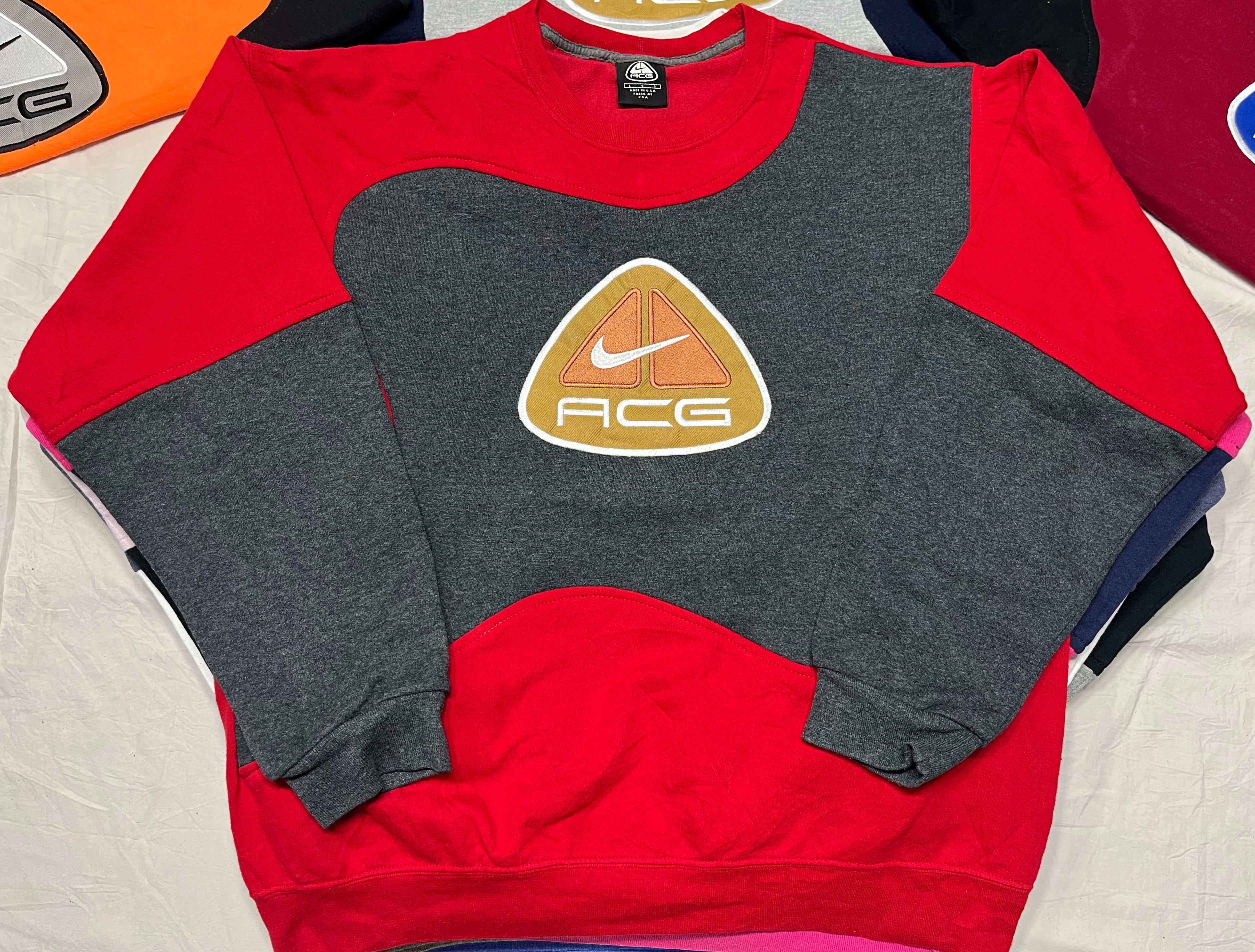 リワークスタイルのNike ACGスウェットシャツ。